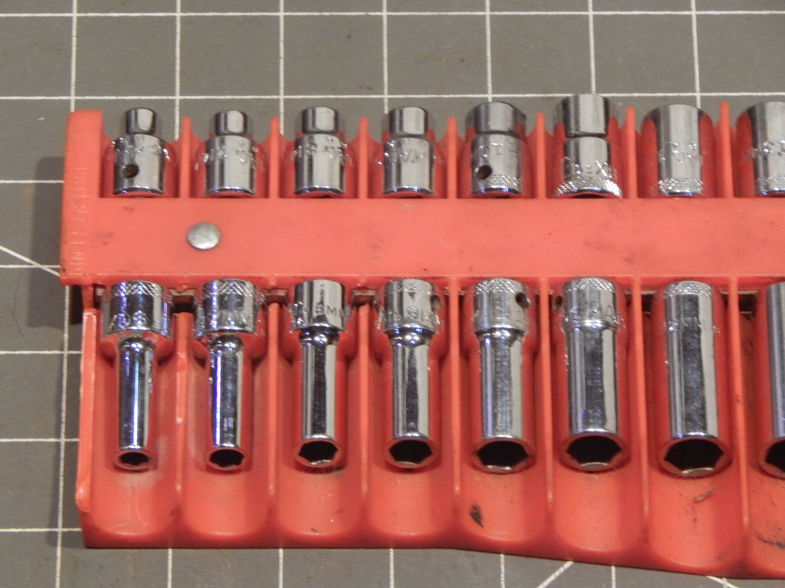 READ Mac Metric 28Pc 3/8 Drive Deep Shallow Socket Set 6MM 19MM Dr Mag Tray 14Pc