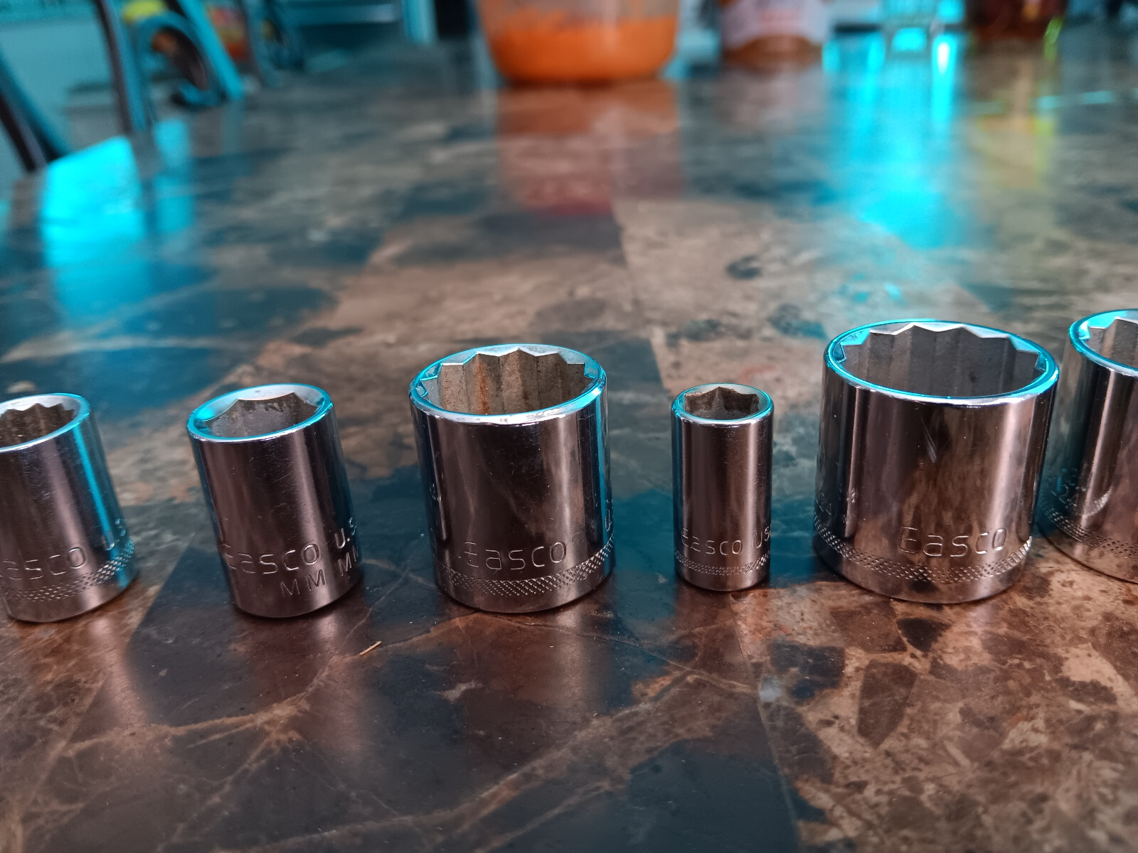 lot of Easco drive socket 12 pieces three of them are 3/4 (52 3124)