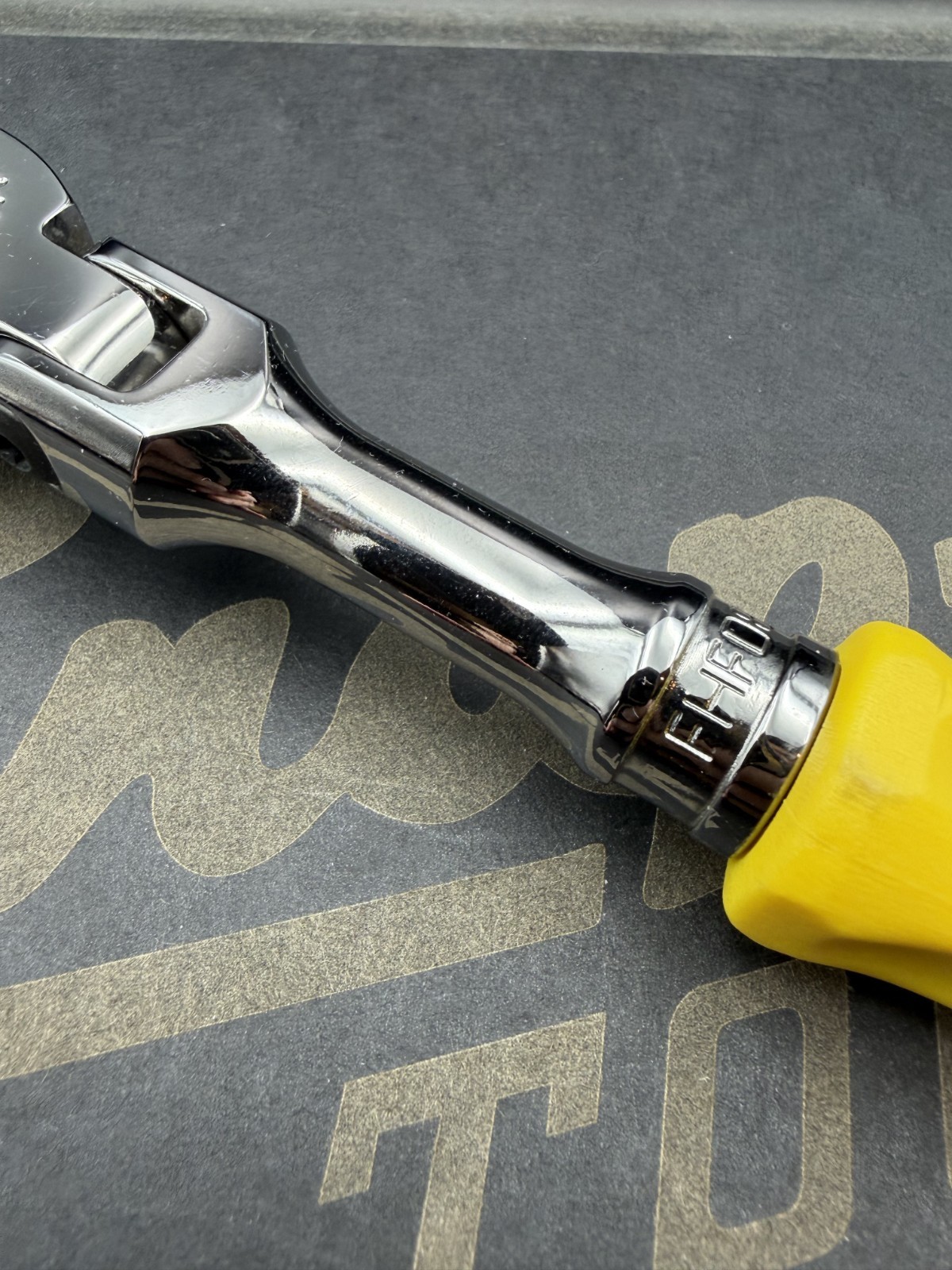 Snap-on FHFD80A 3/8″ Drive Classic Yellow Hard Handle Flex Head Ratchet [Mint]