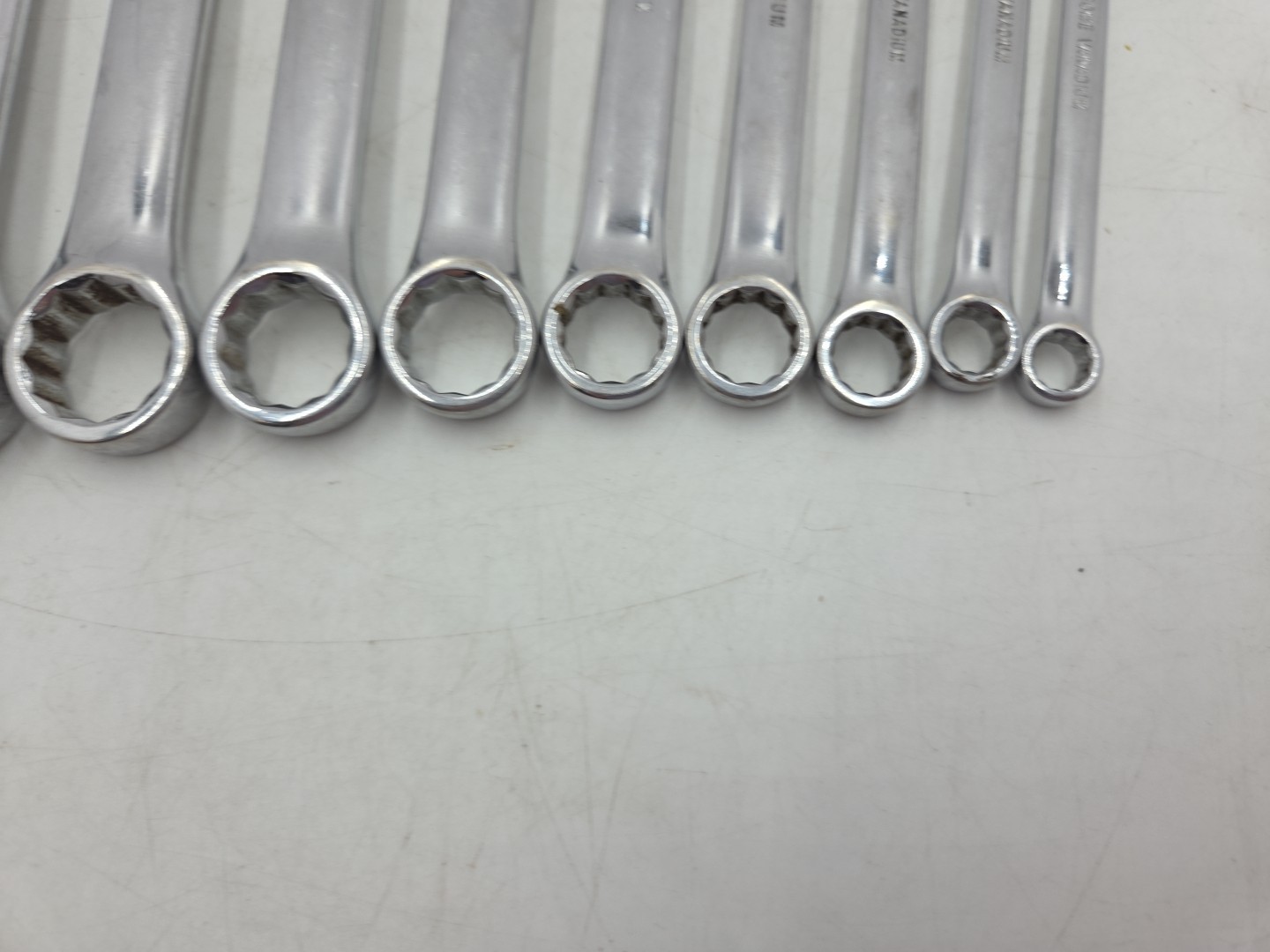 Thorsen 10 Pc. Combo Wrench Set Metric 22, 20, 19, 17, 16, 14, 13, 11, 9 & 8MM