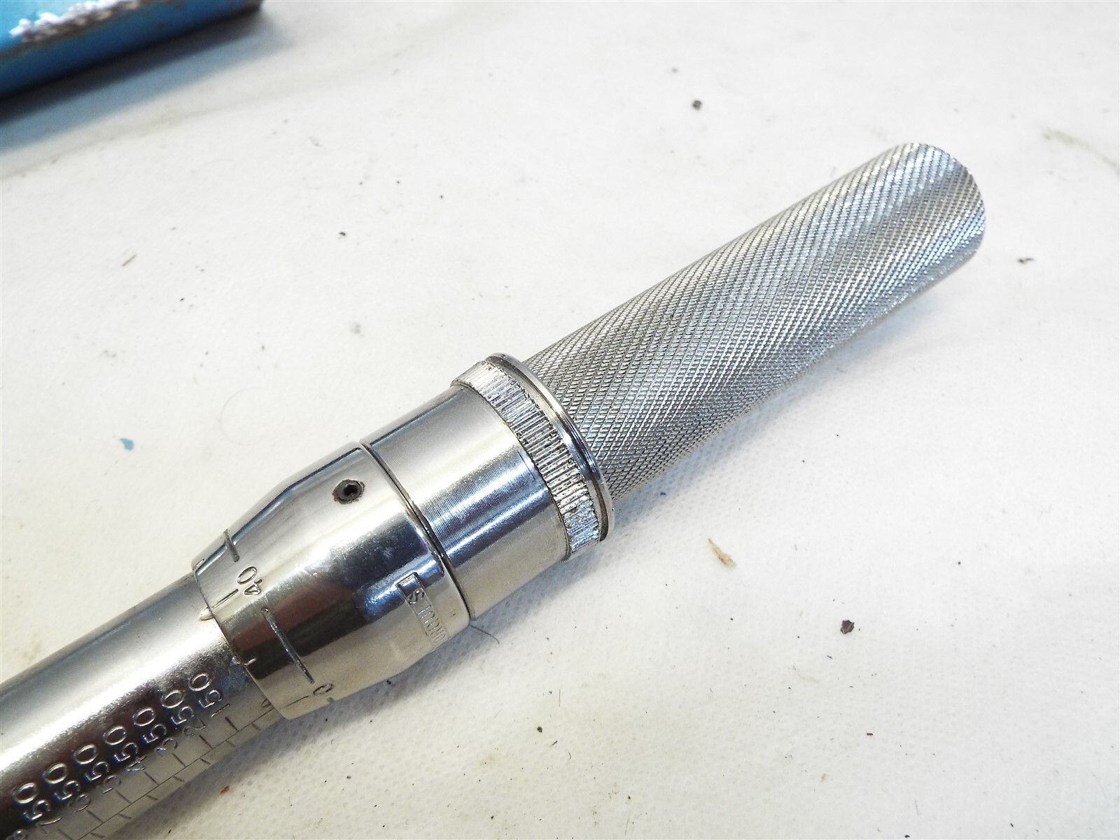 Utica Bonney 3/8″ Click Torque Wrench Fixed Head 100-750 Inch Pounds TCI-750