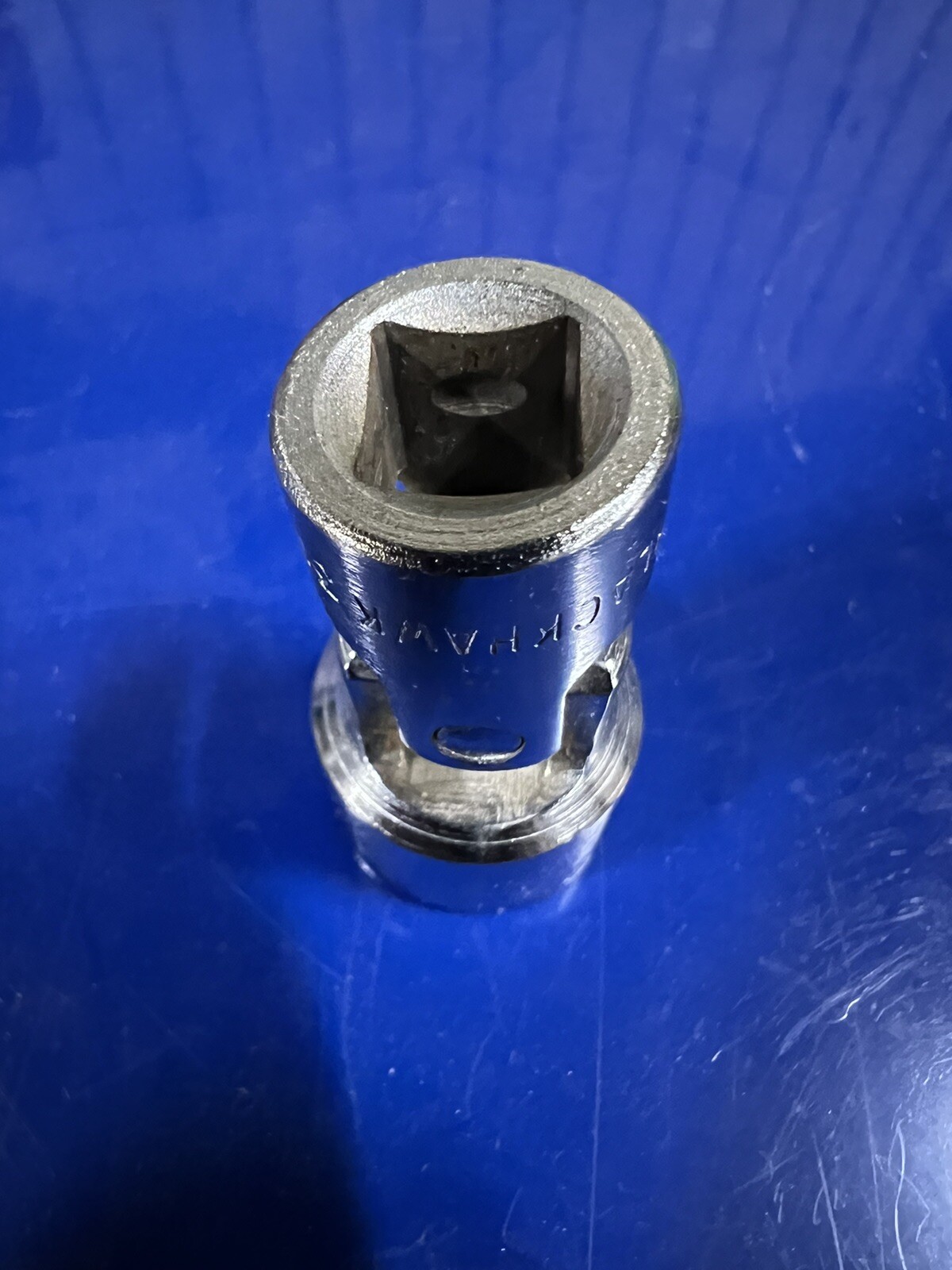 3/8″ dr 6-pt 11/16″ SWIVEL SOCKET BLACKHAWK # 30222