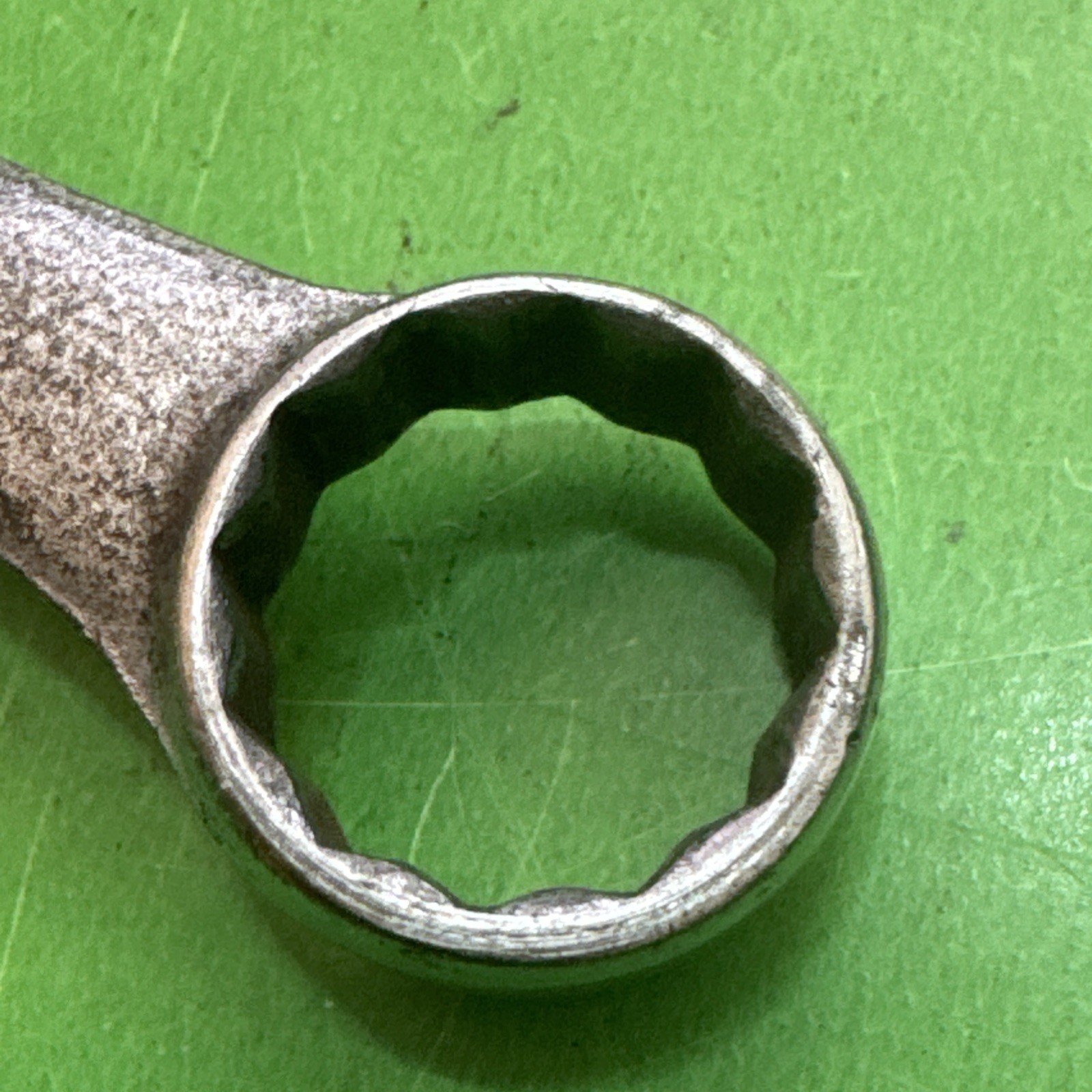 Williams Tools USA SUPERRENCH Box End Wrench SAE Sizes 5/8″ x 9/16″ Model 6727