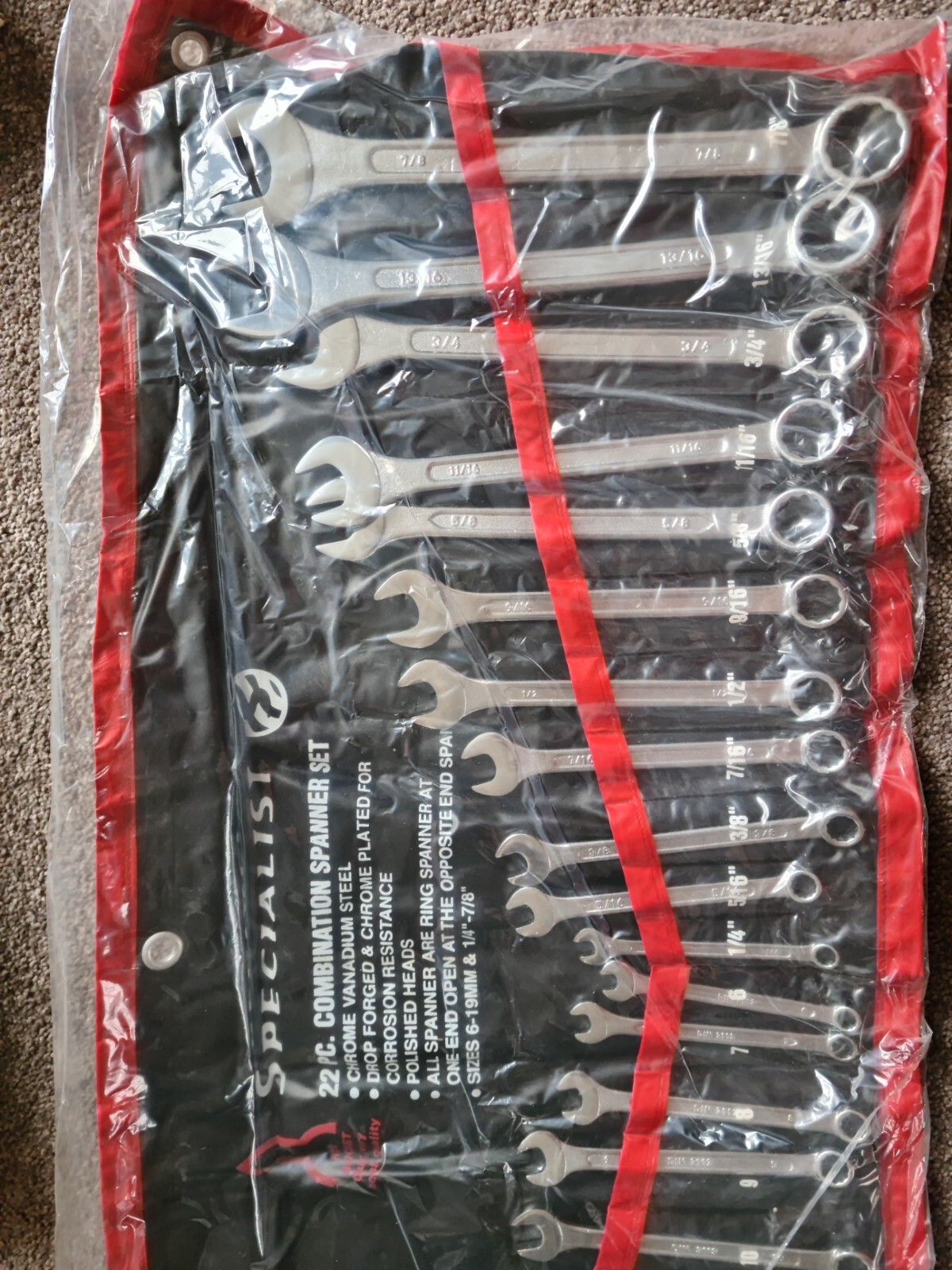 New Specialist 22 piece metric and imperial spanner set