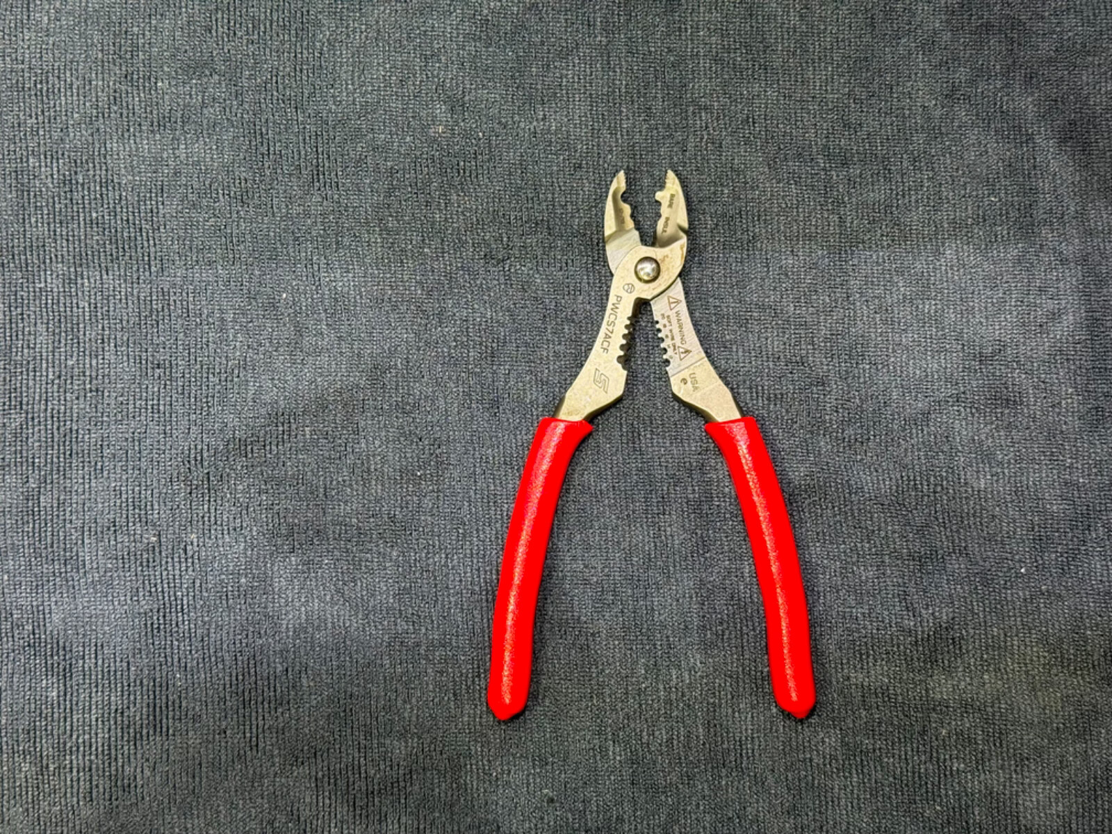 NEW* Snap-On Wire Stripper, Cutter & Crimper, 7″ *RED SOFT HANDLES* PWCS7ACF NEW