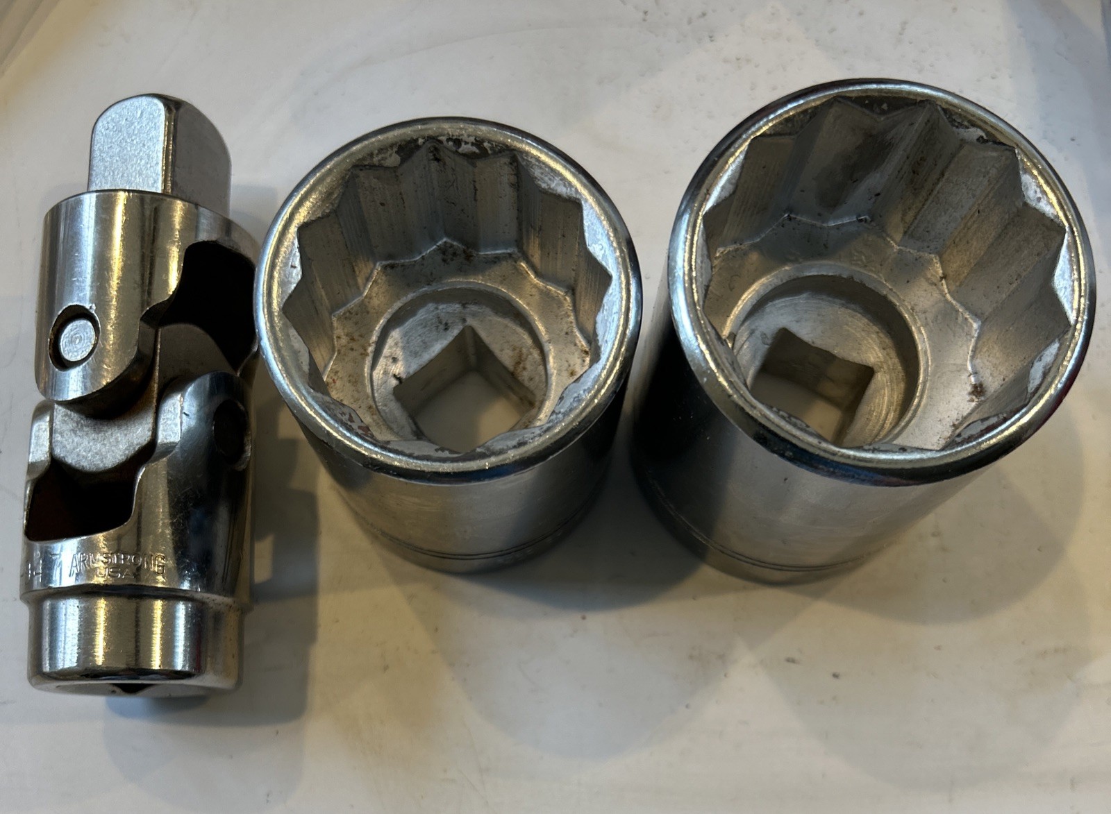 ARMSTRONG 13-947 13-158 13-152 3/4″ DR UNIVERSAL JOINT & 1-13/16” 1-5/8” SOCKETS