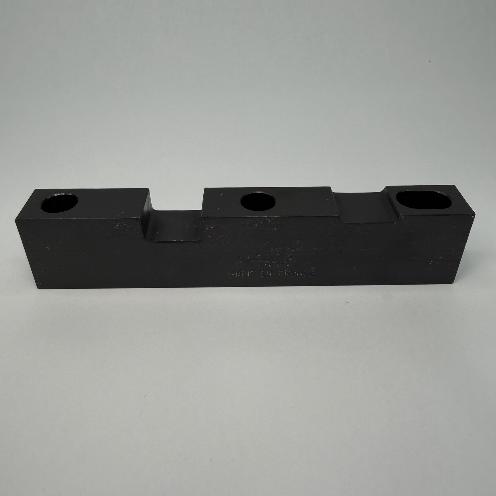 Volvo Track 9998601 Guide. Made In France. New & Free Shipping