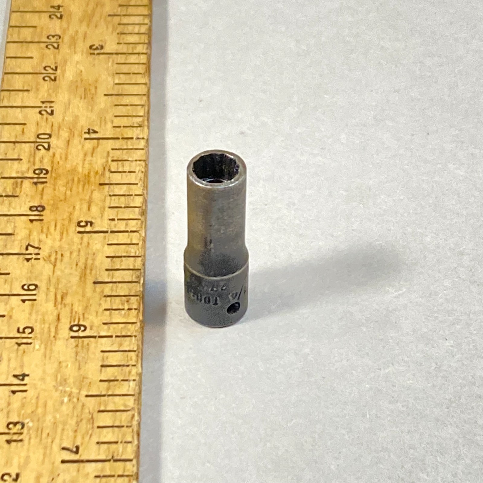 Snap-on 1/4″ Socket 1/4″ Drive 12 Point SAE #TDHB8 USA