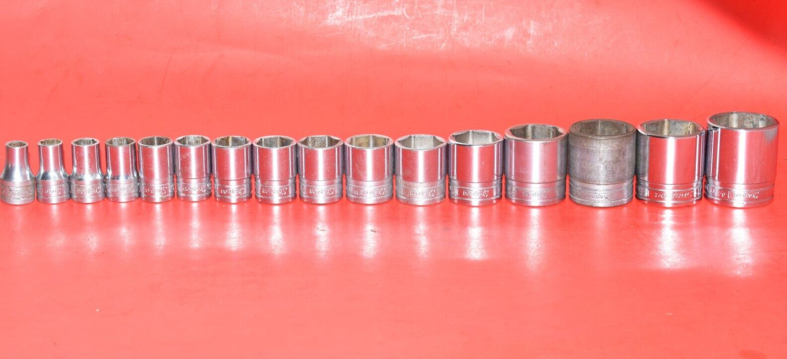 Snap-On 1/2″ Drive 16 PIECE SAE 3/8″ – 1-3/8″ Shallow 6-POINT Flank Socket Set