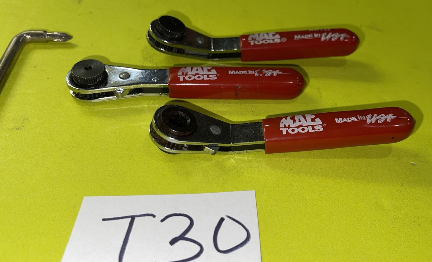 MAC TOOLS 3 PIECE 1/4 HEX BIT THUMB WHEEL RATCHETING WRENCH & OFFSET SCREWDRIVER