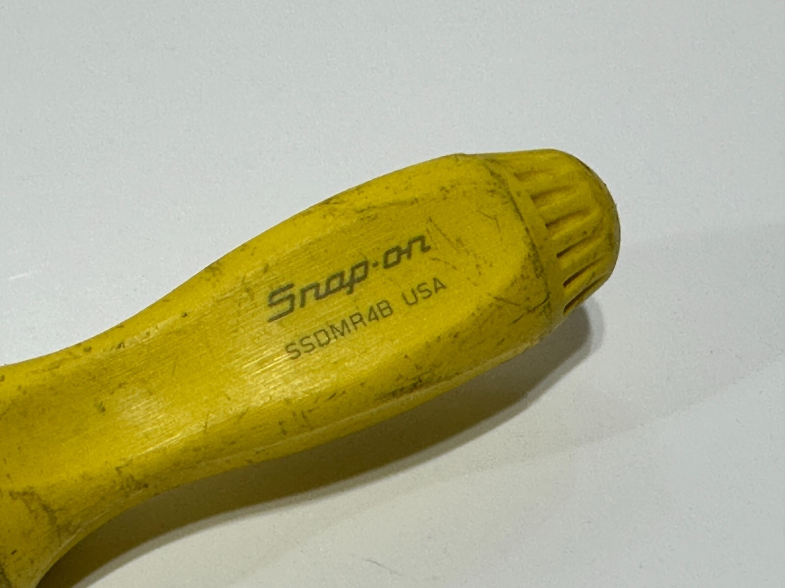 Snap On USA Ratcheting Screwdriver Classic Yellow Hard Plastic Handle SSDMR4