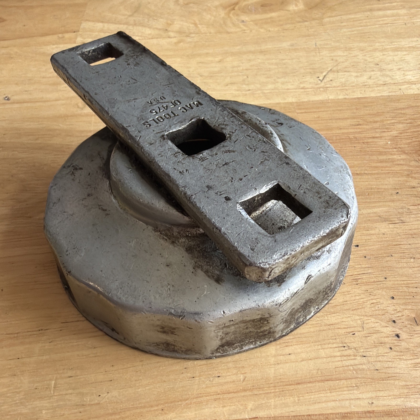 Mac Tools Oil Filter Cup Socket Wrench 1/2″ Drive OF475 Made in USA