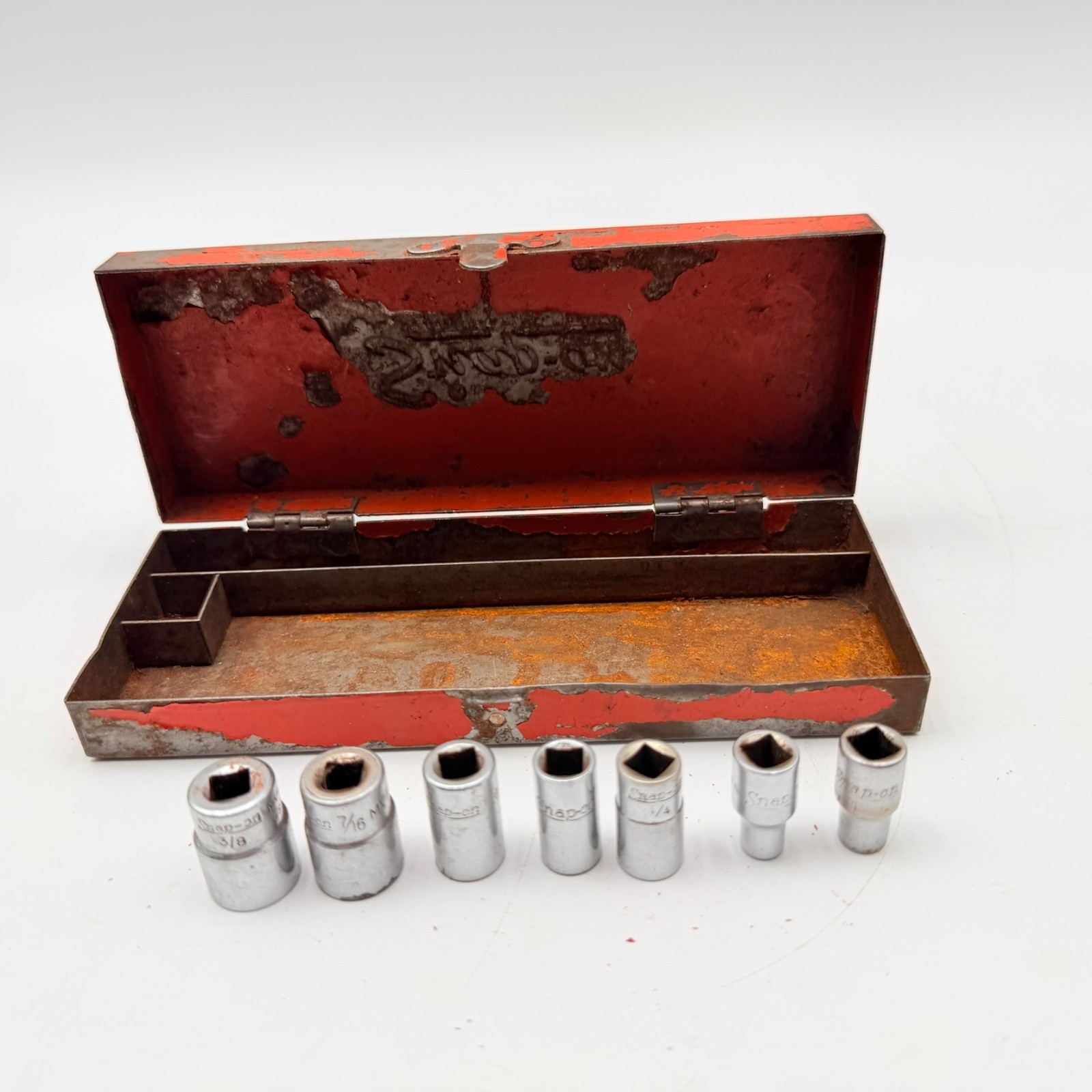 Vintage Snap-On Socket Set w/ Metal Box 7 SAE Sockets 1/4″ Drive USA