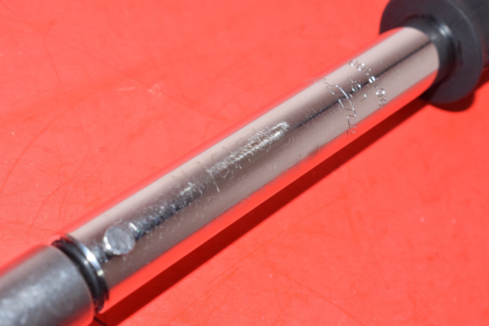 Snap-On 3/8” Drive SAE Interchangeable Head 100 In Lb Preset Torque Wrench