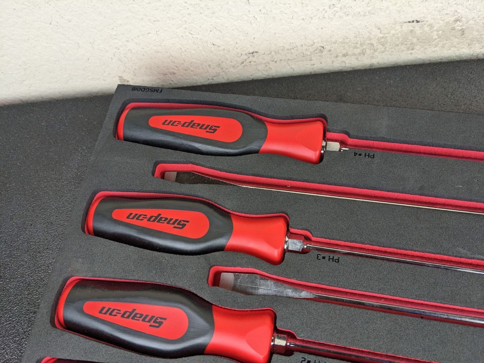 #bp421 Snap-On NEW Instinct Soft 16pc Screwdriver Set Pro-Fi Foam SGDX160BFR