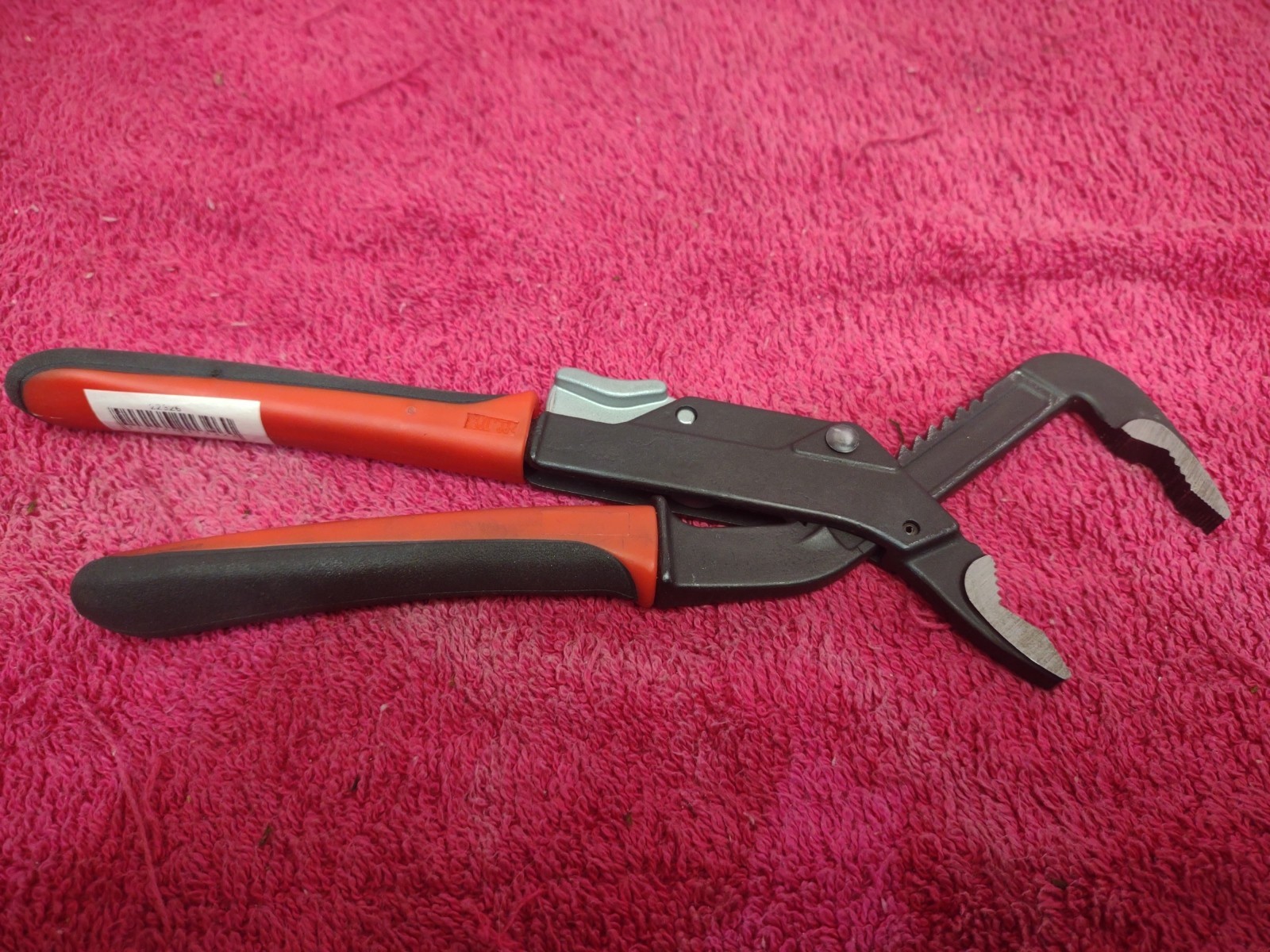 New!!! BLUEPOINT TOOLS AP7 7″inch Red & Black Soft Grip Adjustable Joint Pliers