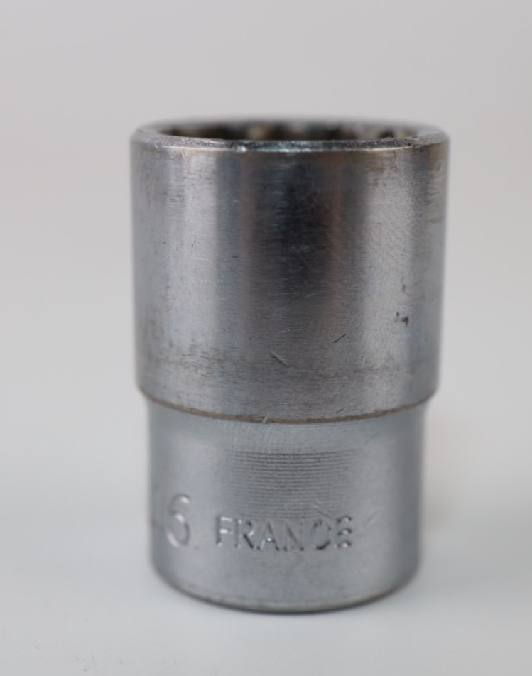 Facom 11/16″ AF Socket 1/2″ Drive 12-Point Made in France