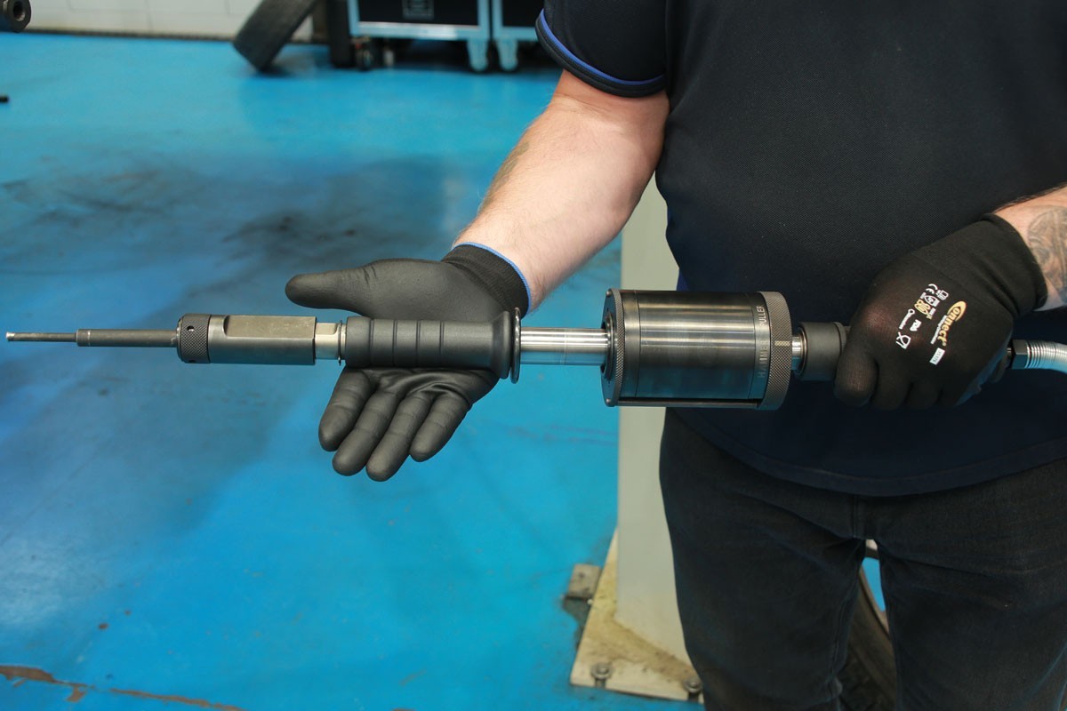 WHILE STOCKS LAST!! Laser Tools 9210 Bi-Directional Pneumatic Air Slide Hammer