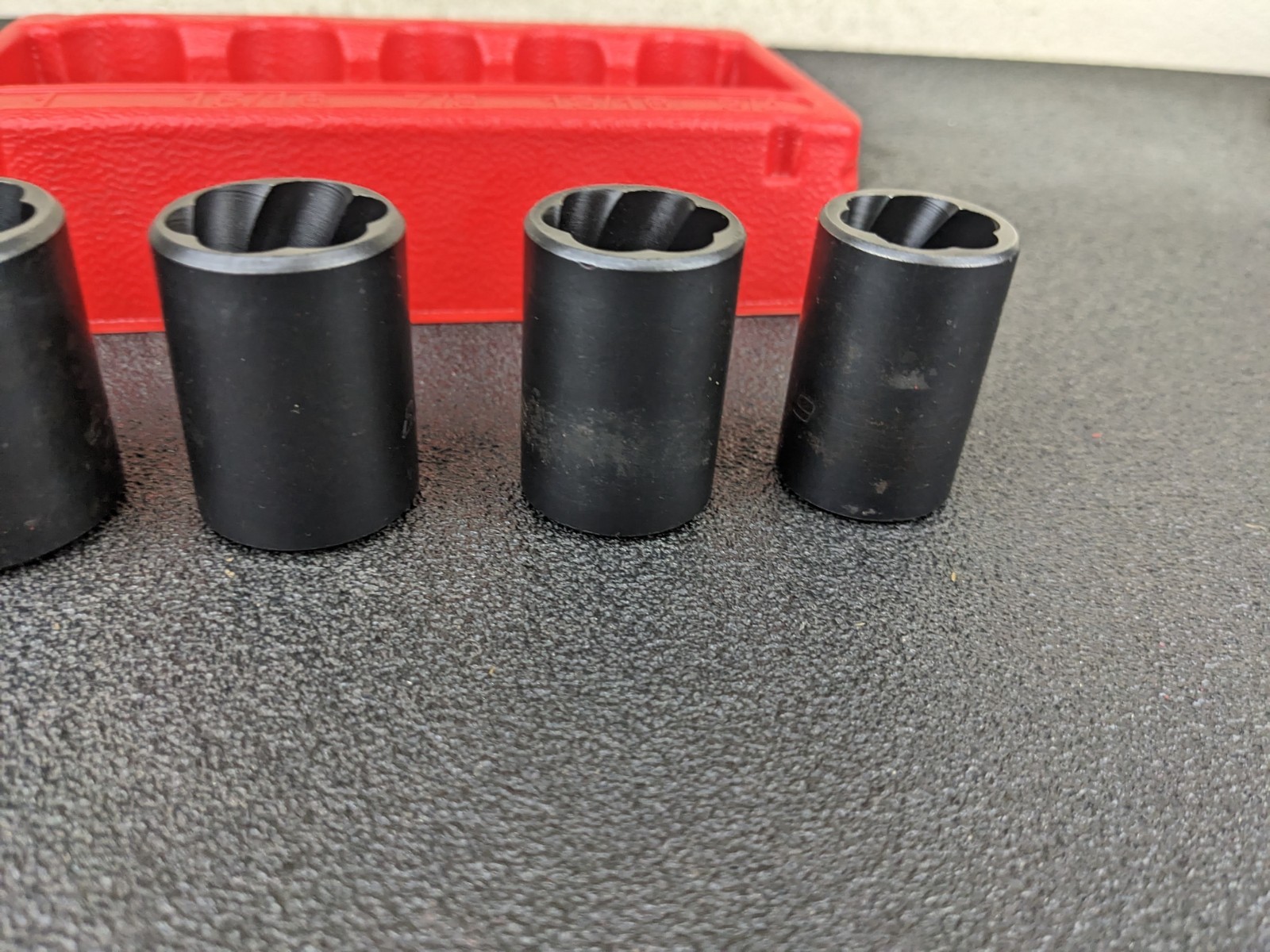 #bp378 Blue Point 305TTWYA 1/2″ Shallow Twist Impact Turbo Socket Set 3/4″ – 1″