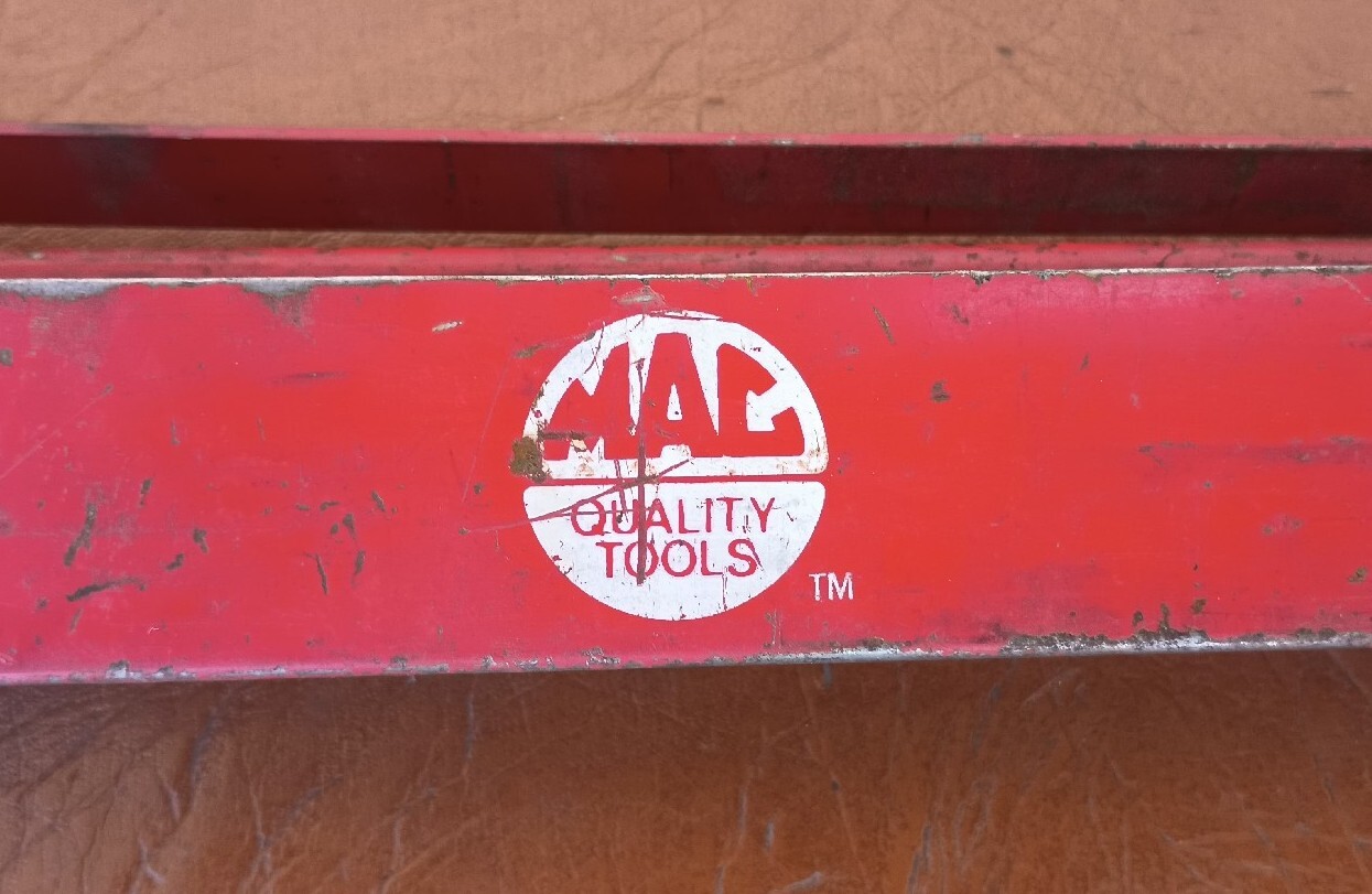 Mac VT18 Hang-On Socket Caddy Tray Holder RED For 1/2″ Dr. Short Socket Set