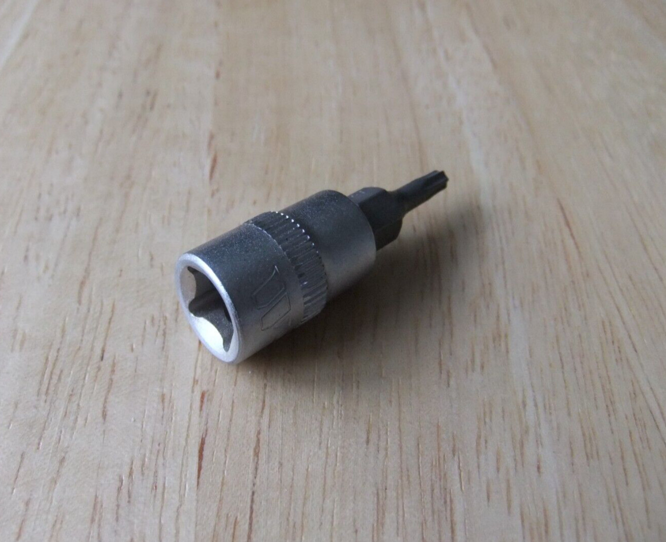 Welzh Werkzeug 1/4 Drive Chrome Vanadium Socket & T10 S2 Steel Bit – 35mm Long