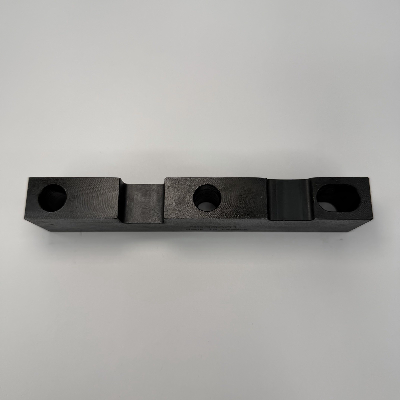 Volvo Track 9998601 Guide. Made In France. New & Free Shipping