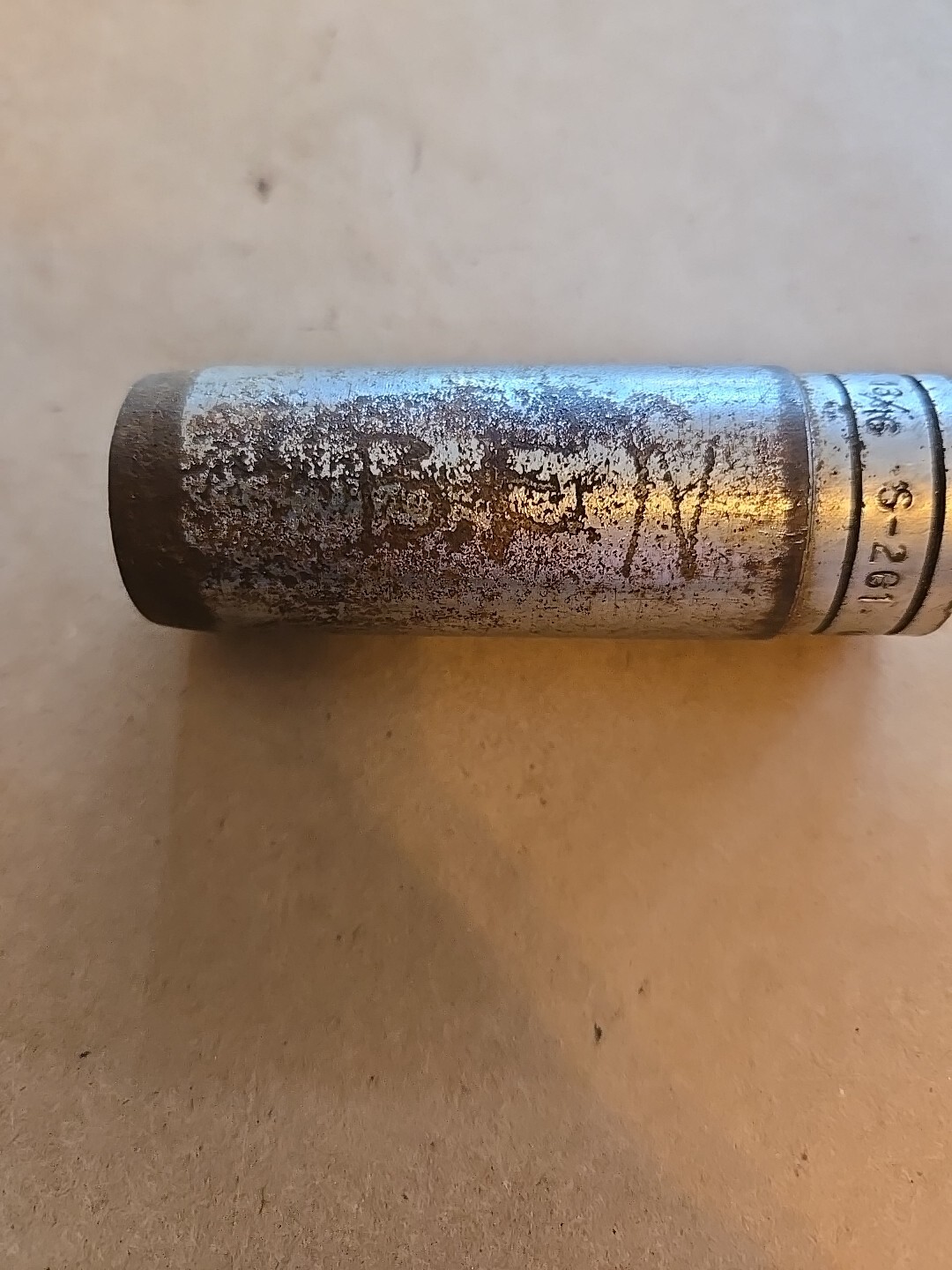 Snap On 1/2″ Drive 13/16″ 12PT Deep Socket Worn Modified S-261