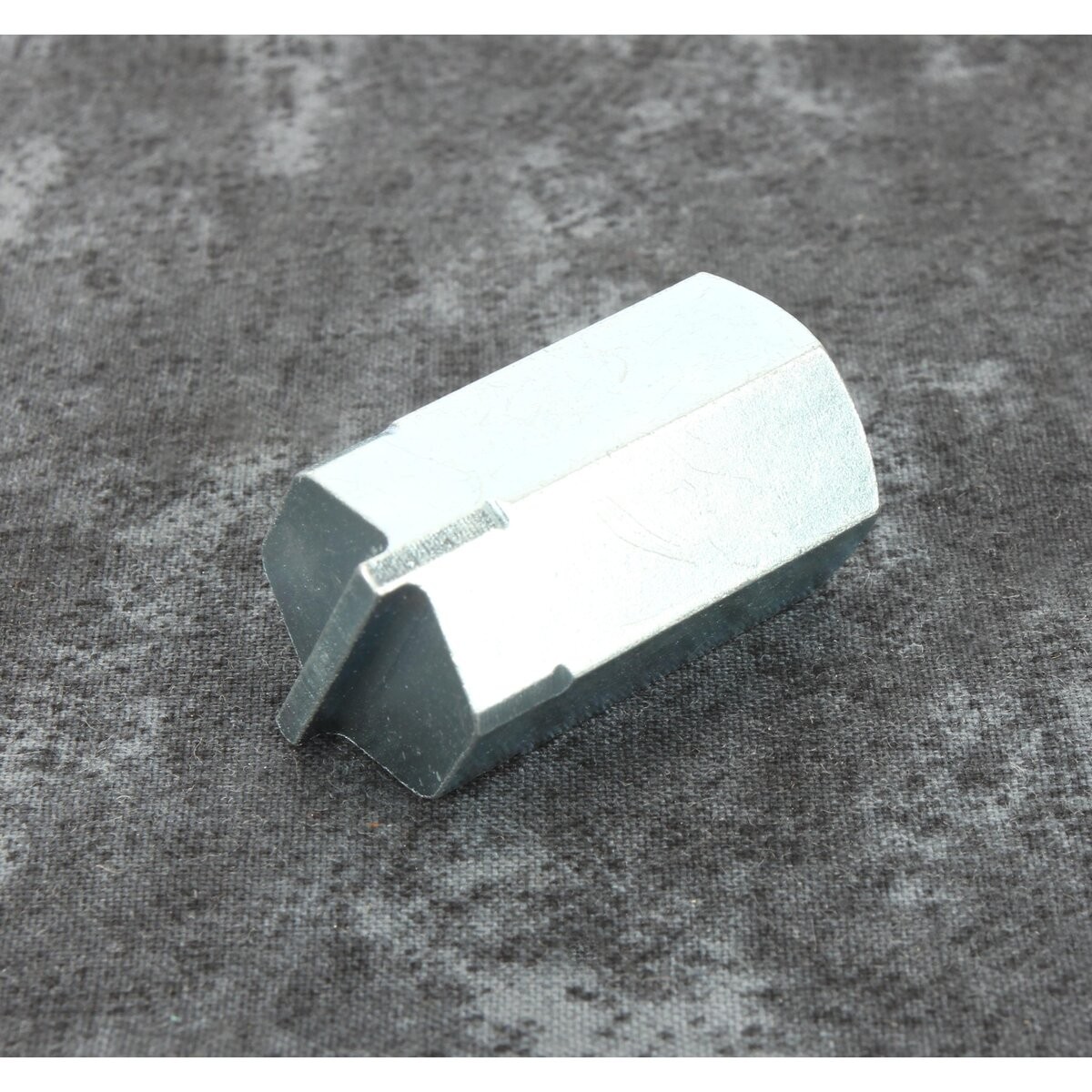 V-Twin Manufacturing Tappet Oil Screen Plug Tool – 16-0875