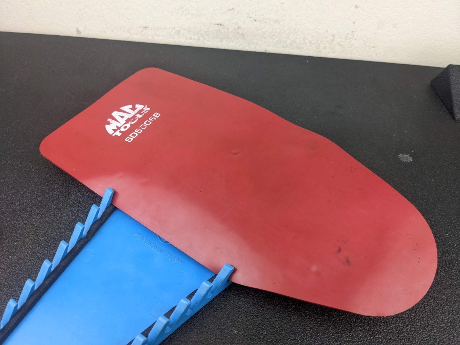 #bm734 Mac Tools SD5006 Flexible Funnel Nitrile Butadiene Rubber (NBR)