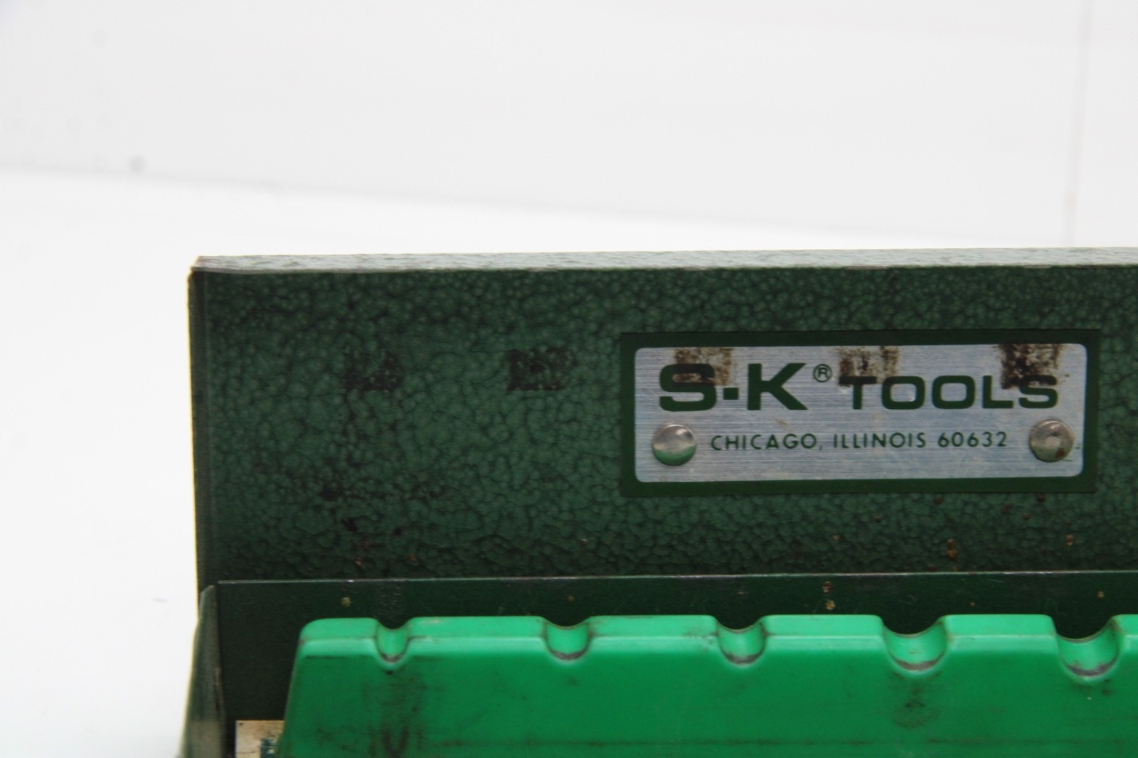 SK Tools 6-1/2″ x 2-1/4″ Green Metal Socket Set Tool Box w/Tray USA NO TOOLS
