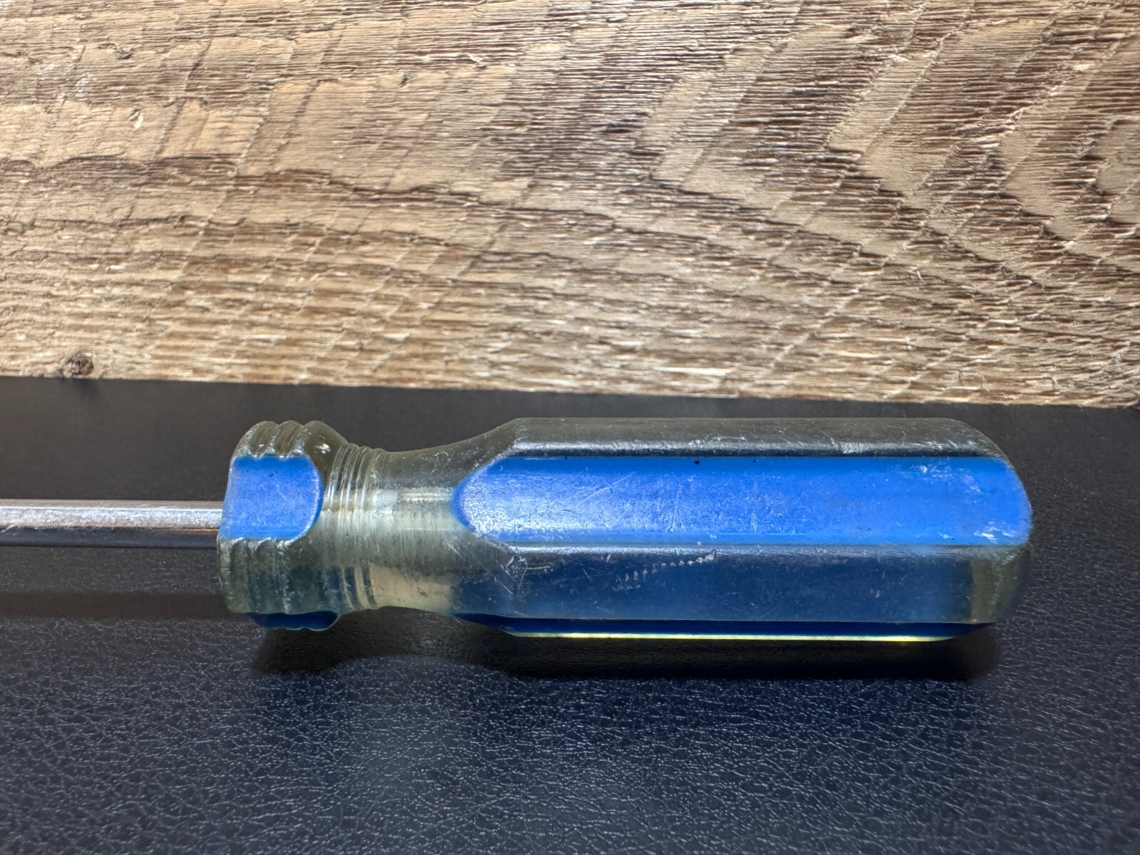NAPA M137 USA Clutch Head (Bow Tie) 1/4″ Screwdriver 9-1/4″ OAL, 5-1/2″ Shank