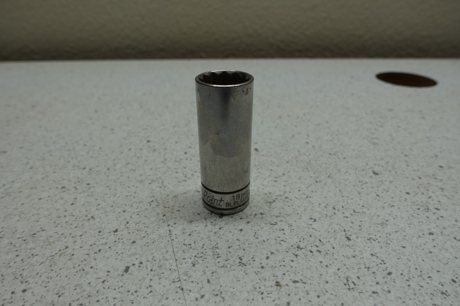 BLUE-POINT 3/8″ DRIVE 18MM METRIC DEEP 12 POINT SOCKET BLPLM3818