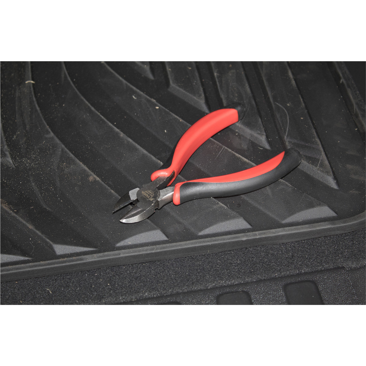 K Tool International 52006 6″ Diagonal Cutting Pliers for Garages, Repair Shops,