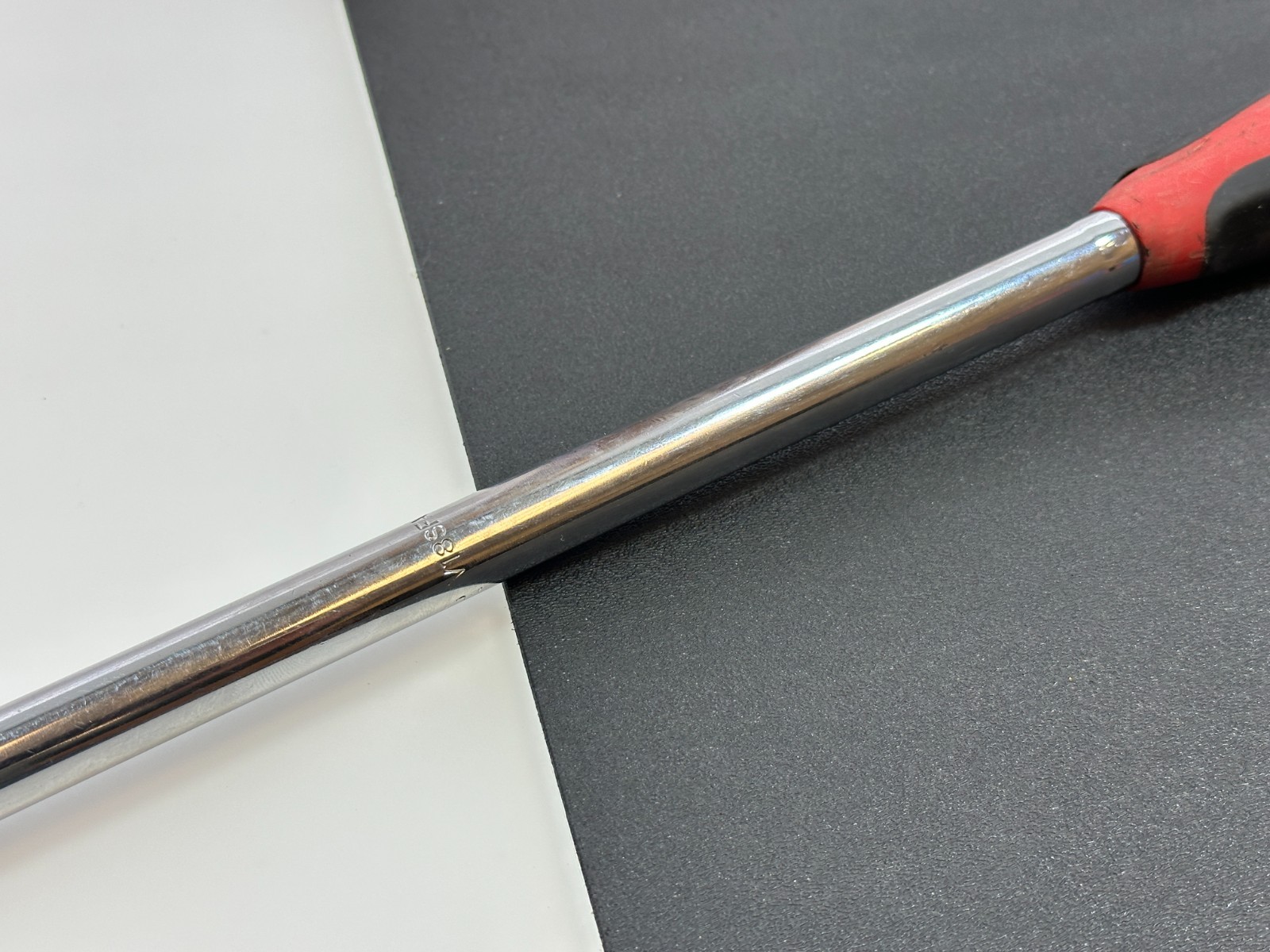 MAC Tools V18SFA Bi-Material 1/2″ Drive Breaker Bar w/ Comfort Triangular Grip