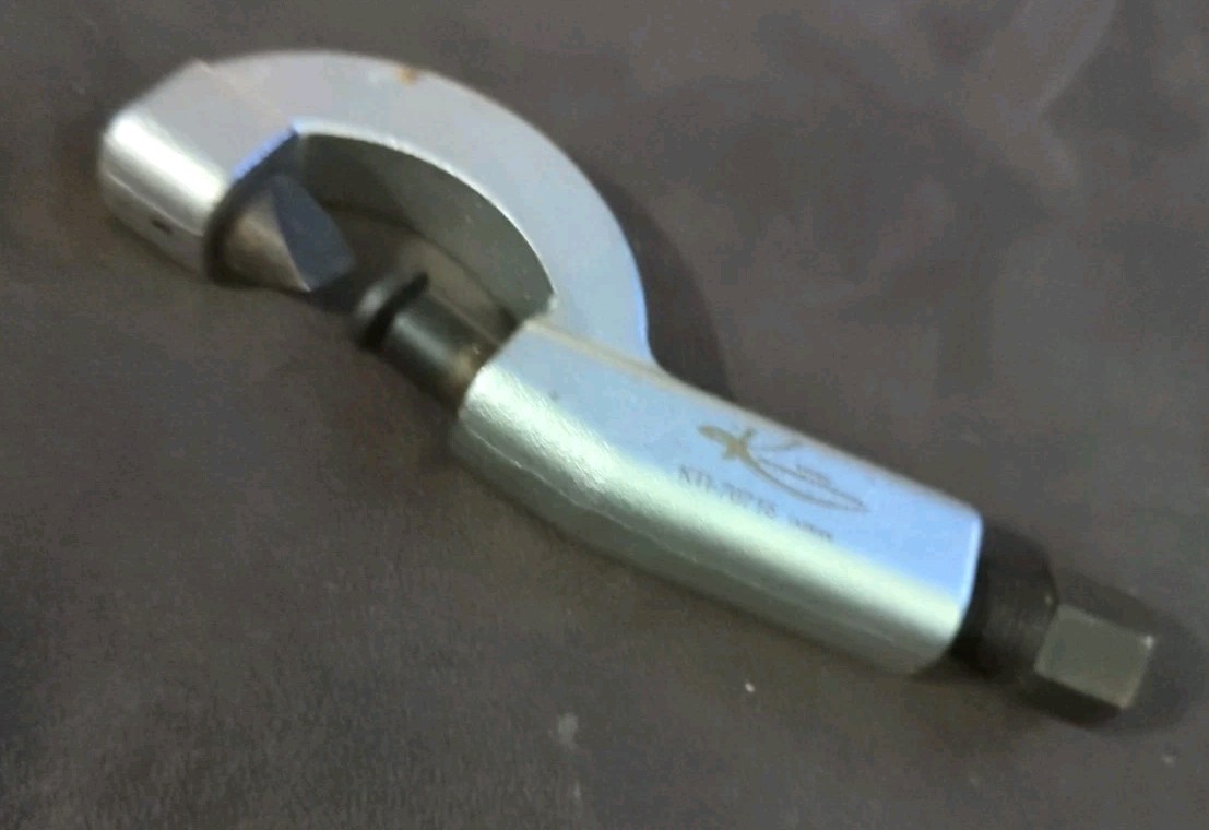 K Tool International 70715 Medium Duty Nut Splitter Rotating Cutter