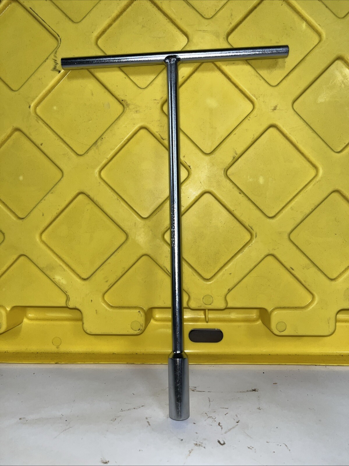 CR-V 12MM T-HANDLE LUG WRENCH CHROME 6 POINT 12 1/4” Tall