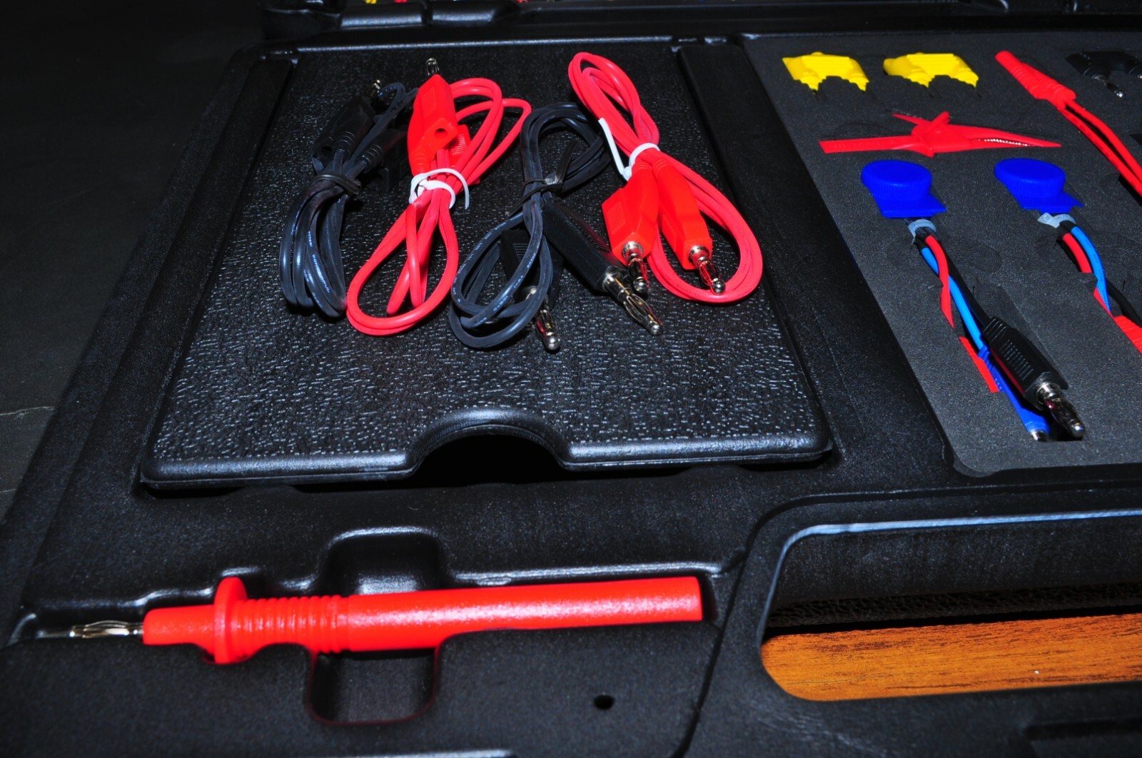 Electric MultiPurpose Connectors up 600V AC/DC Auto electric tester adpter U3028