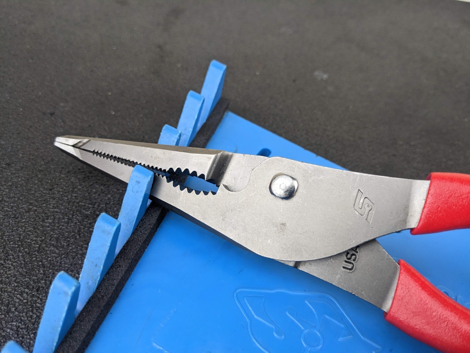 #bo472 SNAP ON LN47ACF 9″ Talon Grip Long Nose Slip Joint Pliers RED USA TOOLS