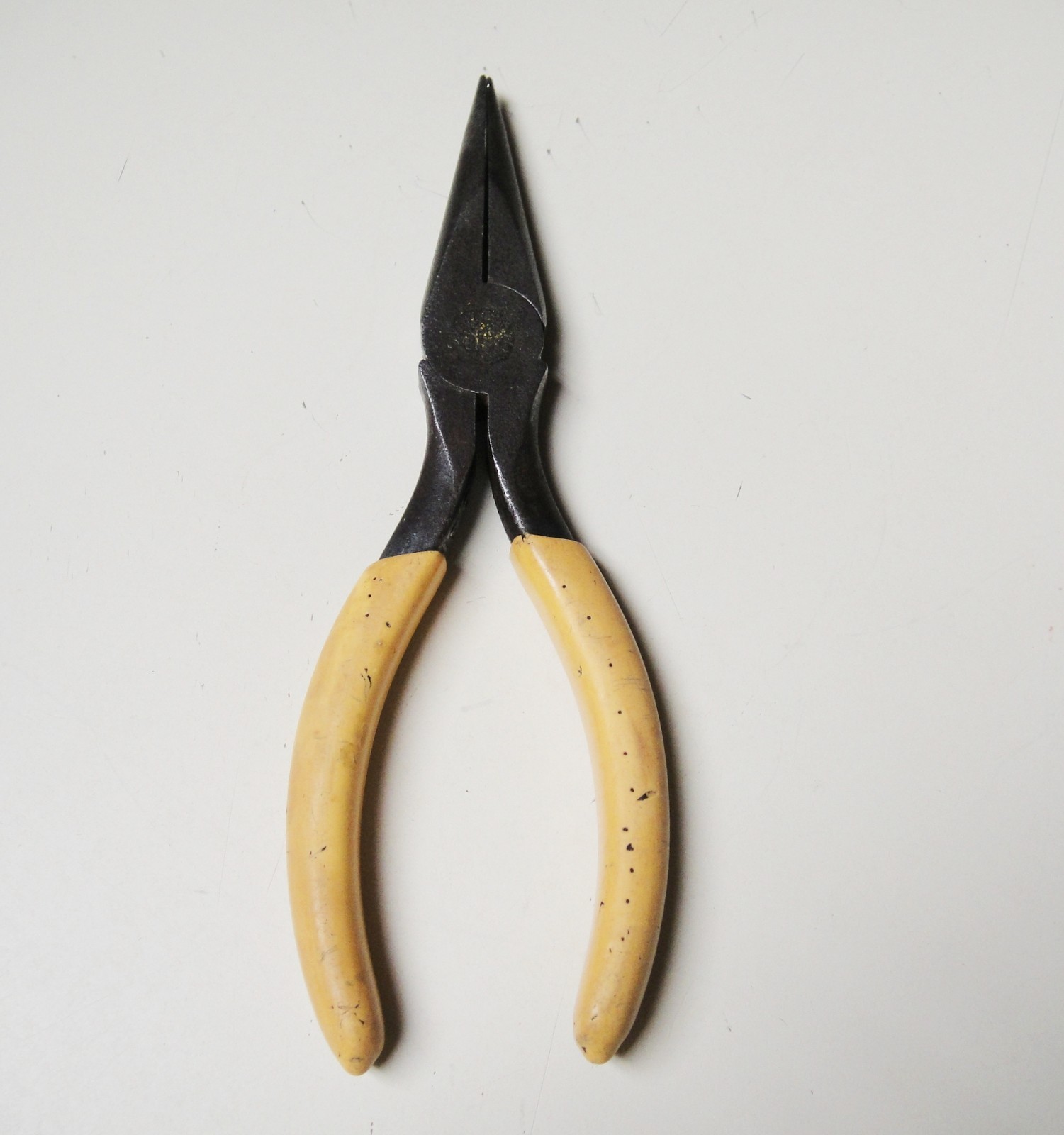 VINTAGE M. KLEIN & SONS #301-5 NEEDLE NOSE PLIER 5.5″