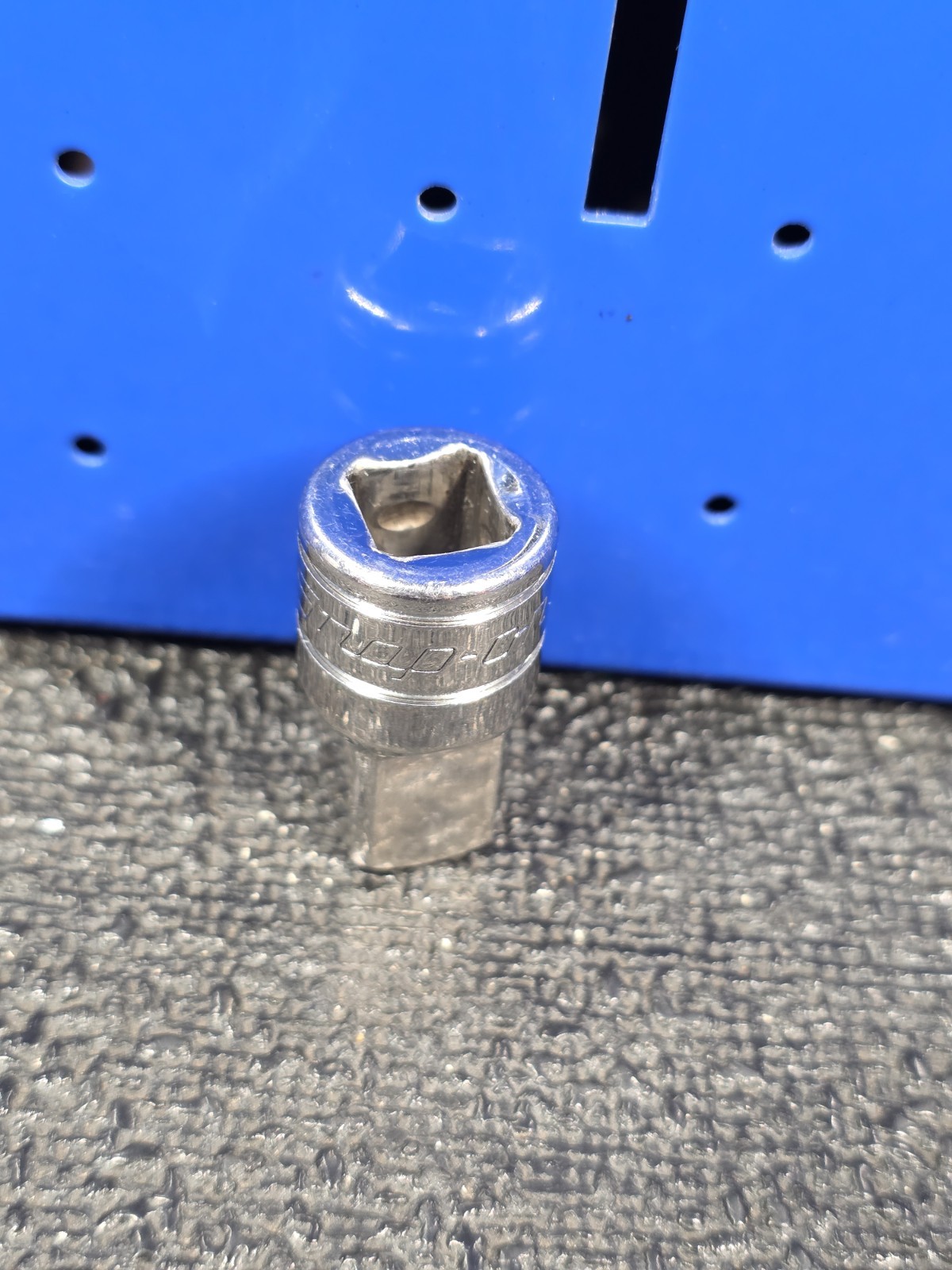 Snap-on Tools A2A 3/8″ F – 1/2″ M Drive Chrome Adapter Extension Socket