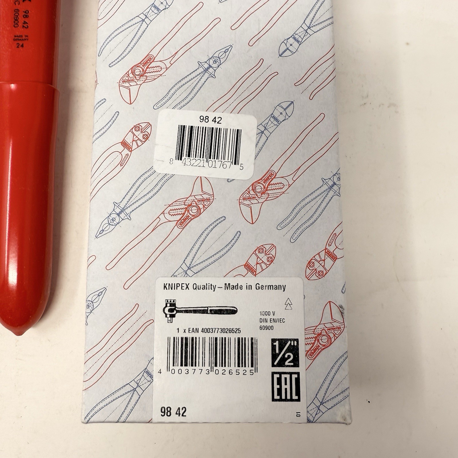 Knipex 98 42, 10 3/4″ Reversible Ratchet, 265mm Drive-1000V Insulated
