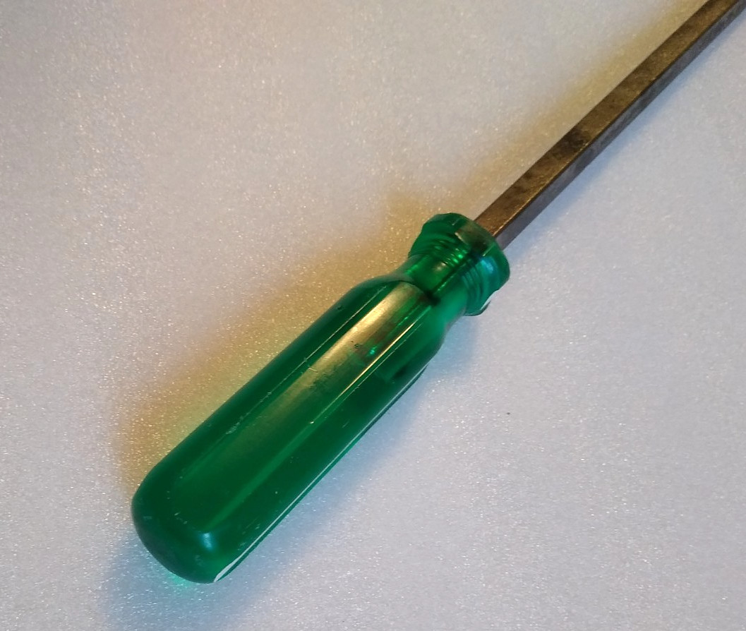 S-K 72130 Flat/Slotted Screwdriver Green & White Handle 14-1/2″ Long