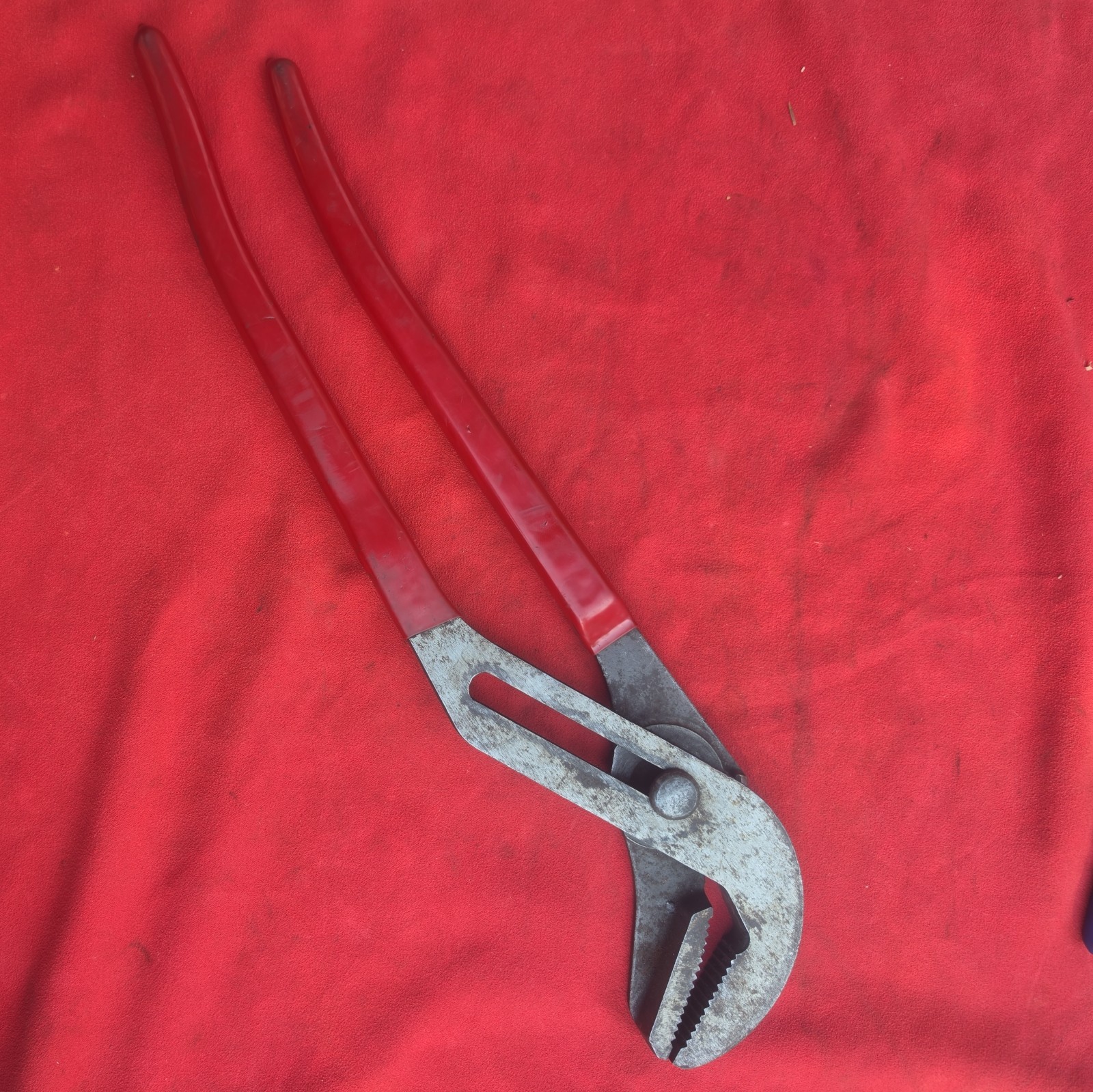 BLUE POINT CHN460 ADJUSTABLE JOINT PLIERS 16″ SERRATED T&G SLIP GRIPS Snap On