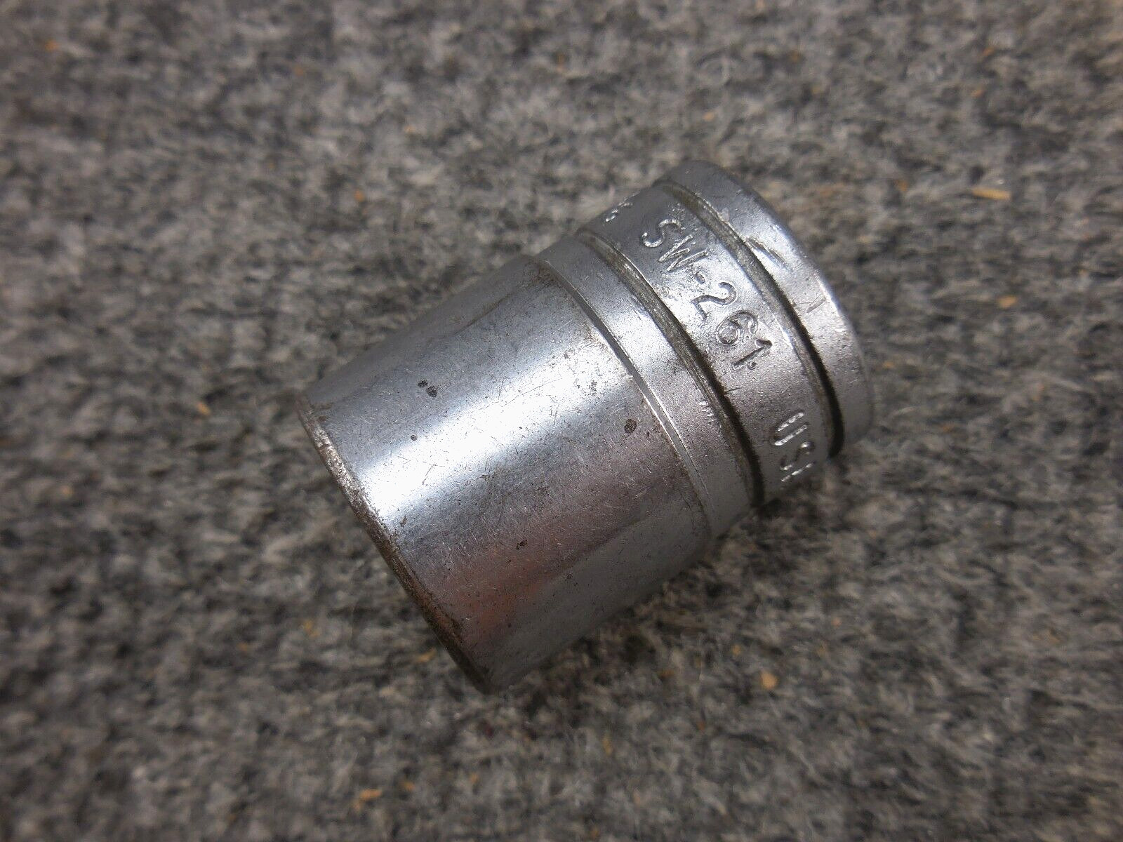 Snap-on Tools SW-261 Shallow 13/16in. Socket 1/2″ Drive 12 Point SAE USA 1955