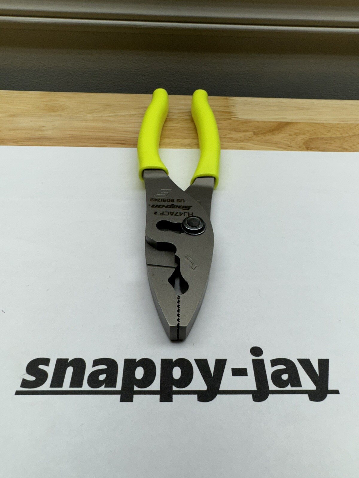 Snap-on Tools USA NEW STYLE HI-VIZ 8″ Soft Grip FlankJaw Pliers HJ47ACFHV