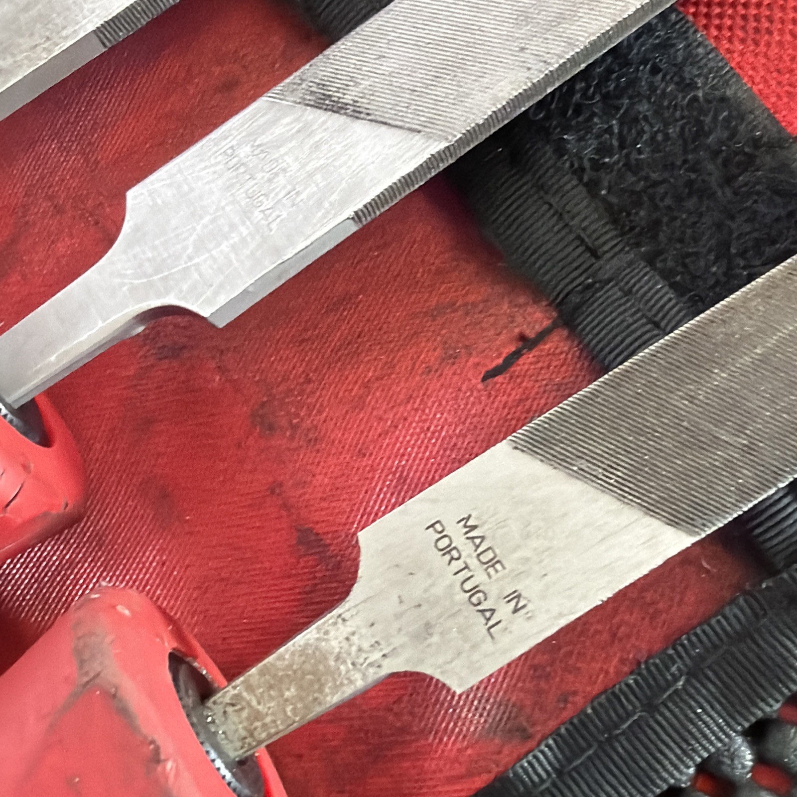 Snap On Tools Bastard Cut Mill File Set 4pc Red Soft Handle W/ Pouch SGH300A