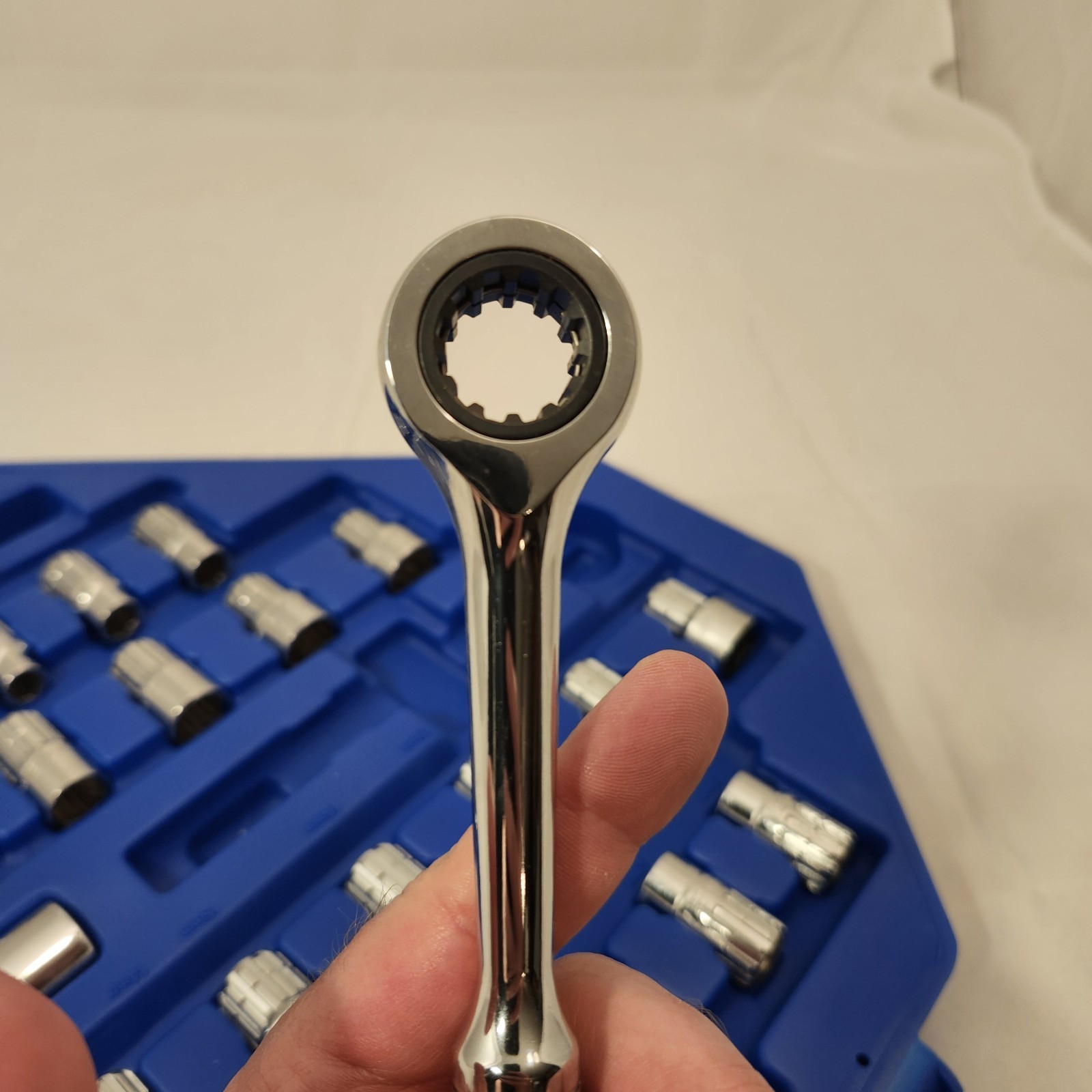 Cornwell CRW-21GTS 21PC. Go Thru Socket Set SAE & METRIC Hardly Used