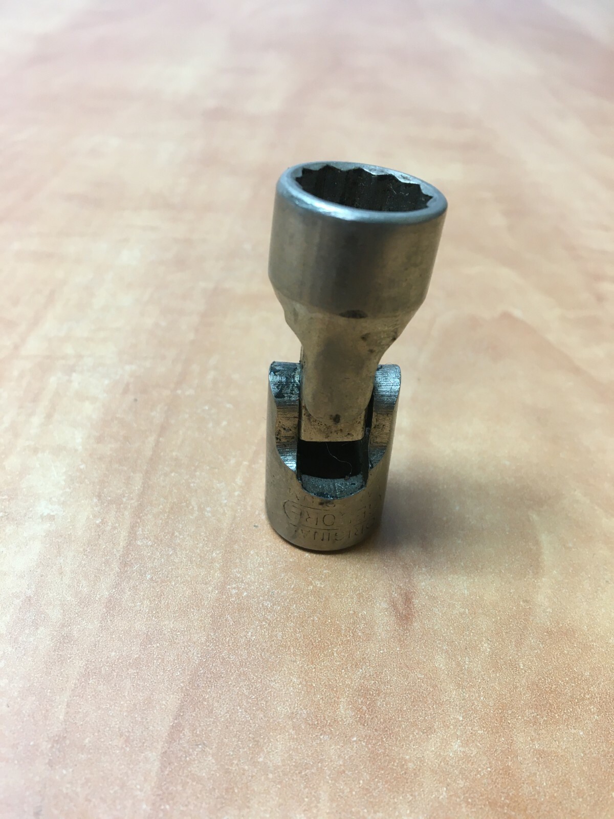 GEDORE 3/8″ Drive 9/16″ 12-point SAE Swivel Universal Socket Germany