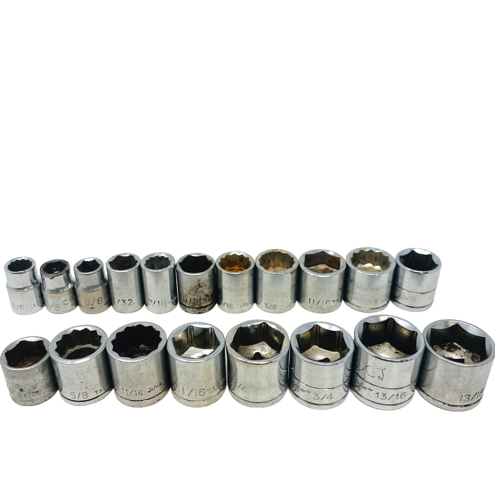 19 Pcs ProValue and Assorted 30747, 5/8, 11/16 in, 3/8 Drive Socket Set