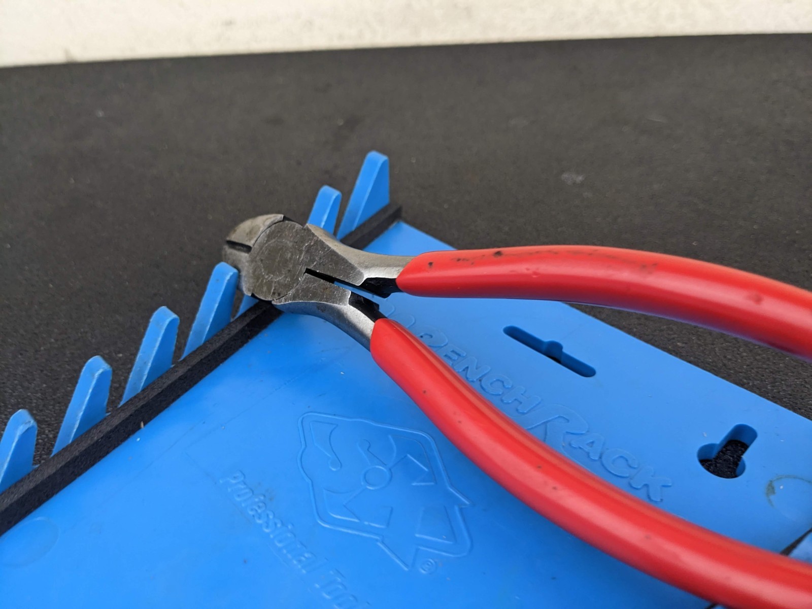 #bo500 Snap On 87ACP RED 7-1/2″ LONG soft cushion grip diagonal cutting Pliers